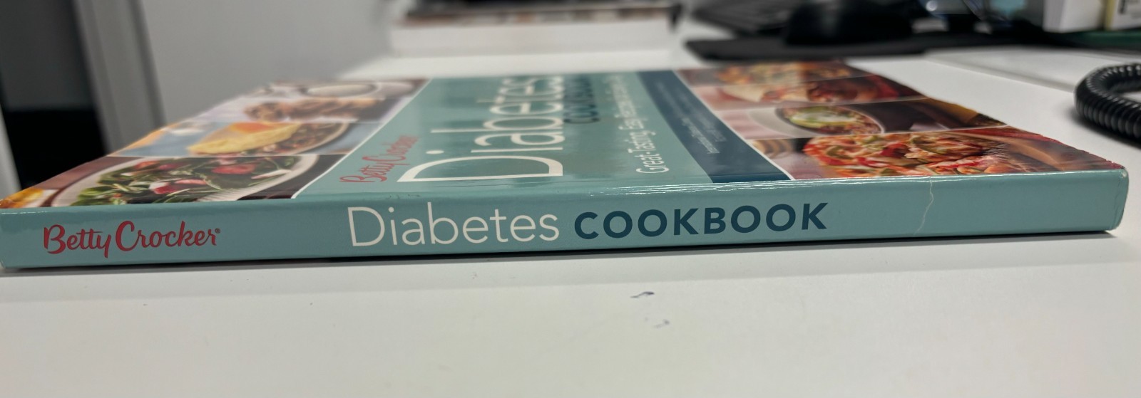 Betty Crocker Paperback Diabetes Cookbook 264 Pages