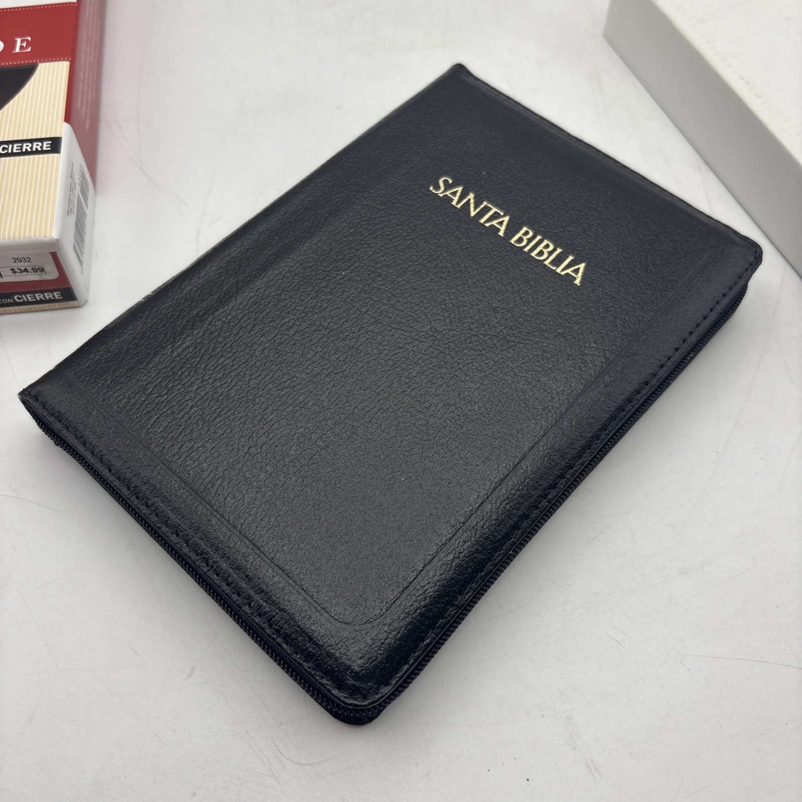 RVR 1960 Biblia Compacta Letra Grande con Referencias, Negro Piel Fabricada con