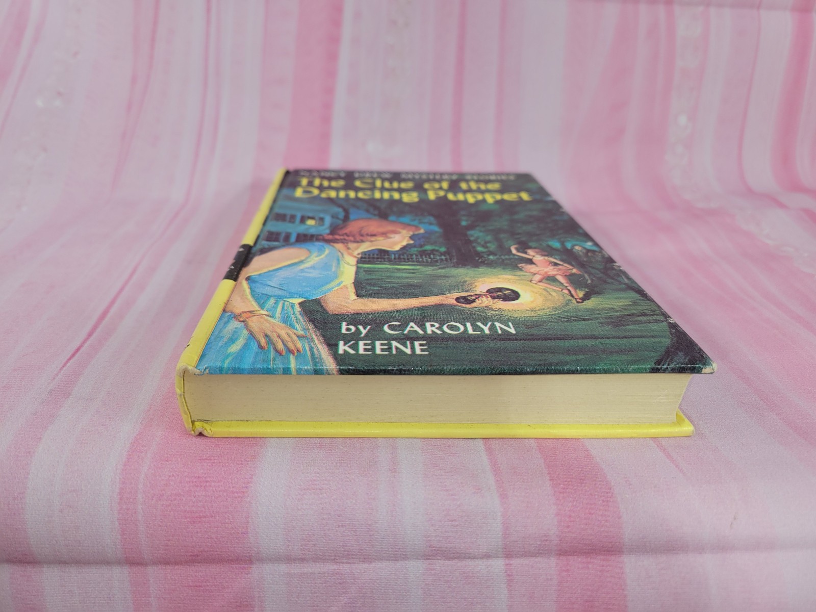 39 Nancy Drew Mystery Carolyn Keene Matte HC White End Pages Behind Tree Dancing