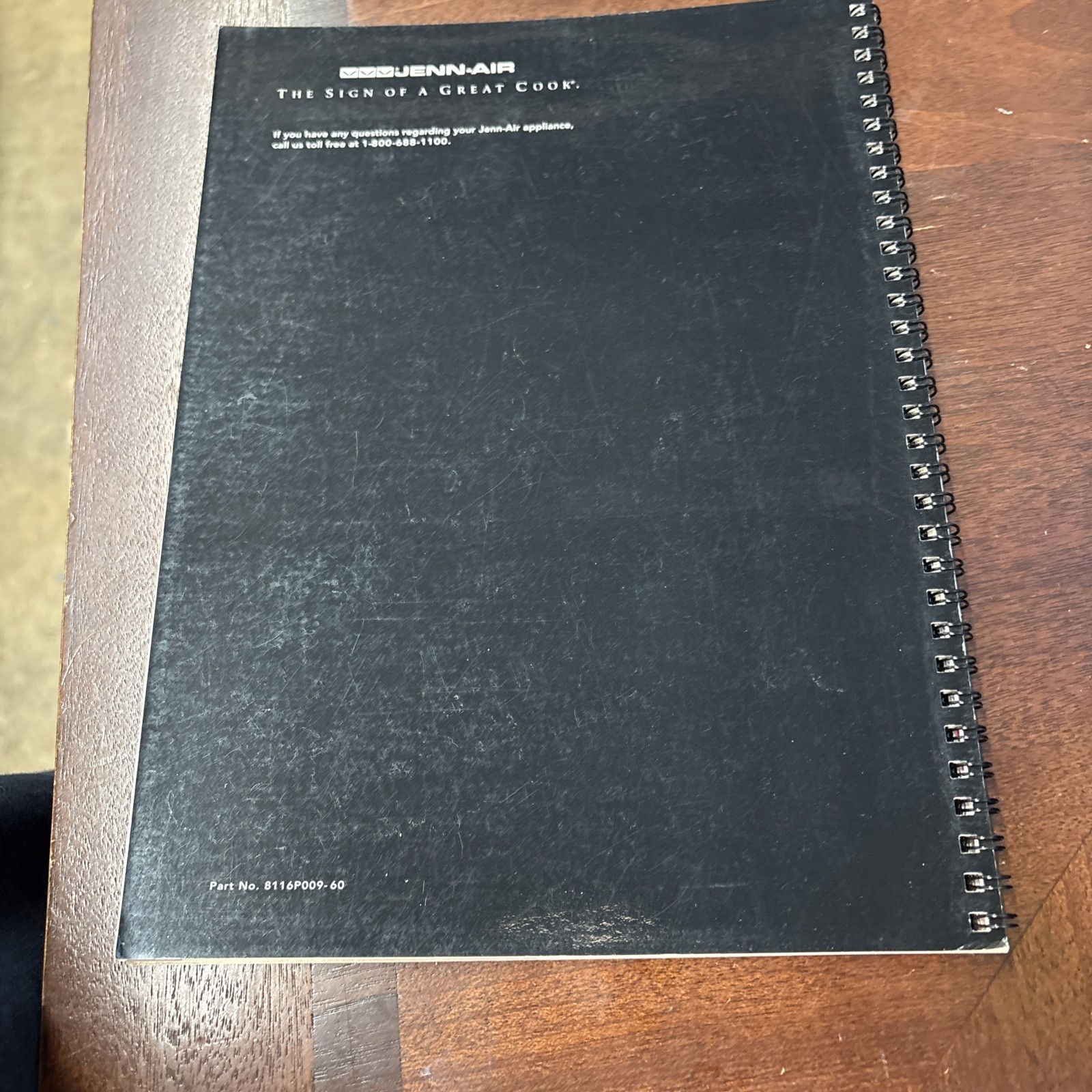 The Jenn-Air Cookbook – Recipes, Tips, Techniques, Maytag, 36 Pages, 2000