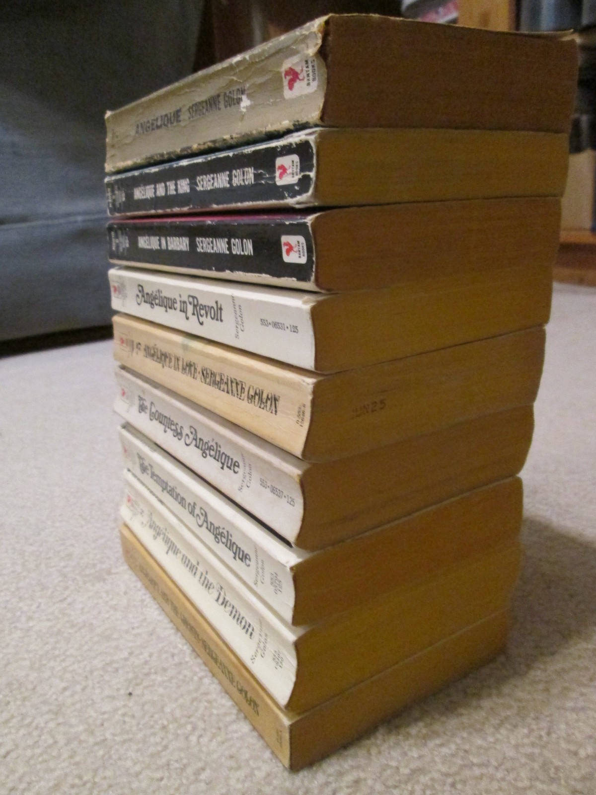 Angelique By Sergeanne Golon Vintage Romance Series *RARE* Of 9 PB, COMPLETE SET