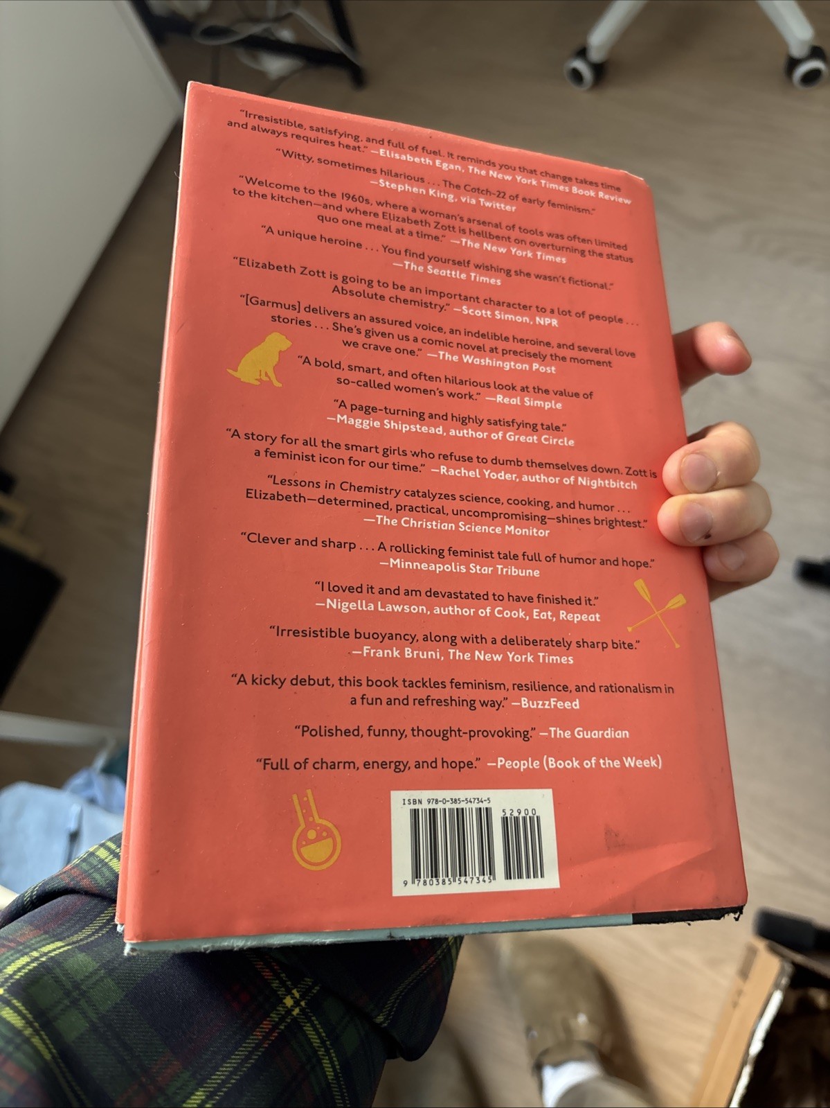 Lessons In Chemistry Bonnie Garmus Hard Cover Book