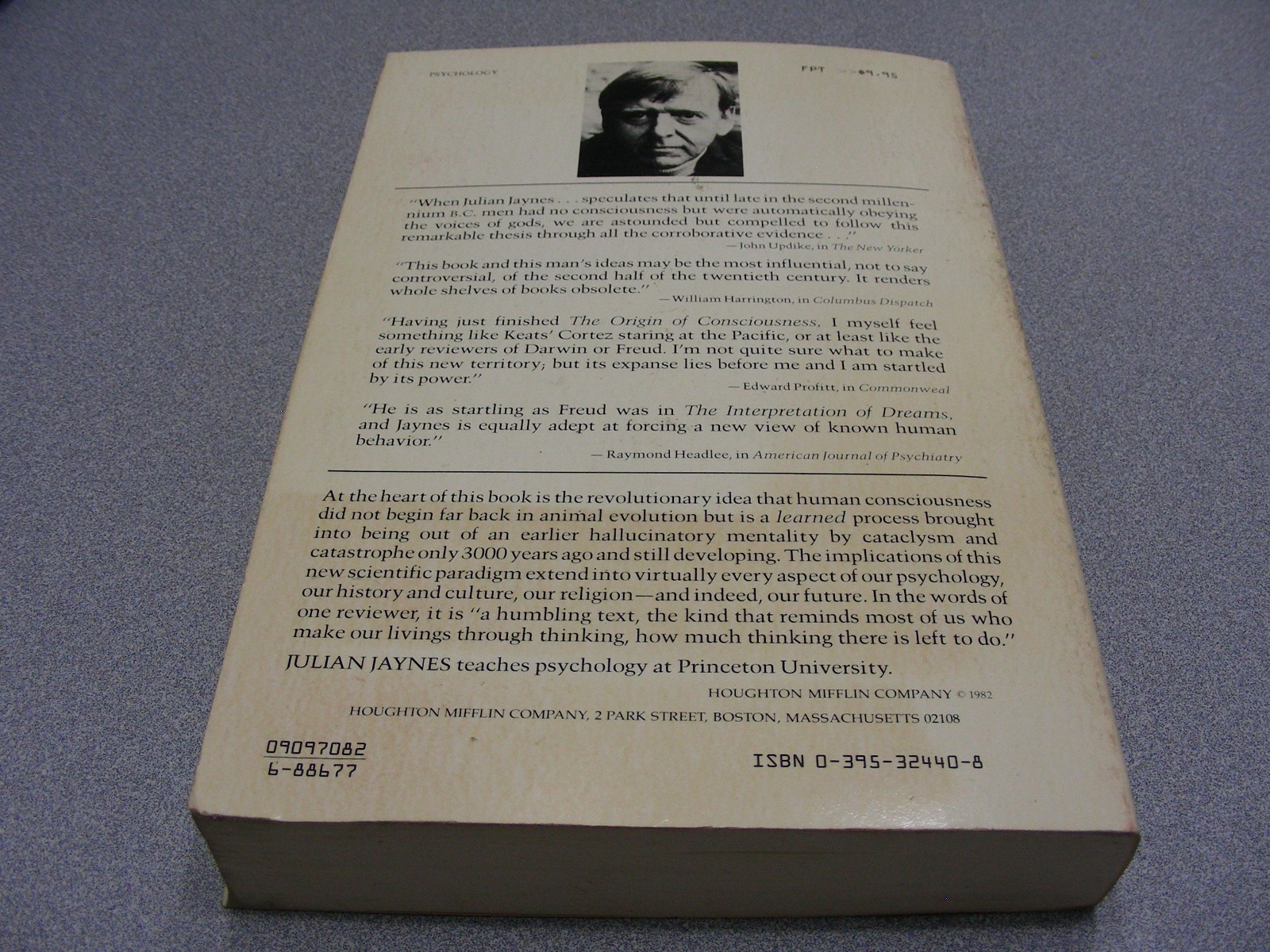 ORIGIN OF CONSCIOUSNESS IN THE BREAKDOWN OF THE BICAMERAL MIND – 1982 PB Book!
