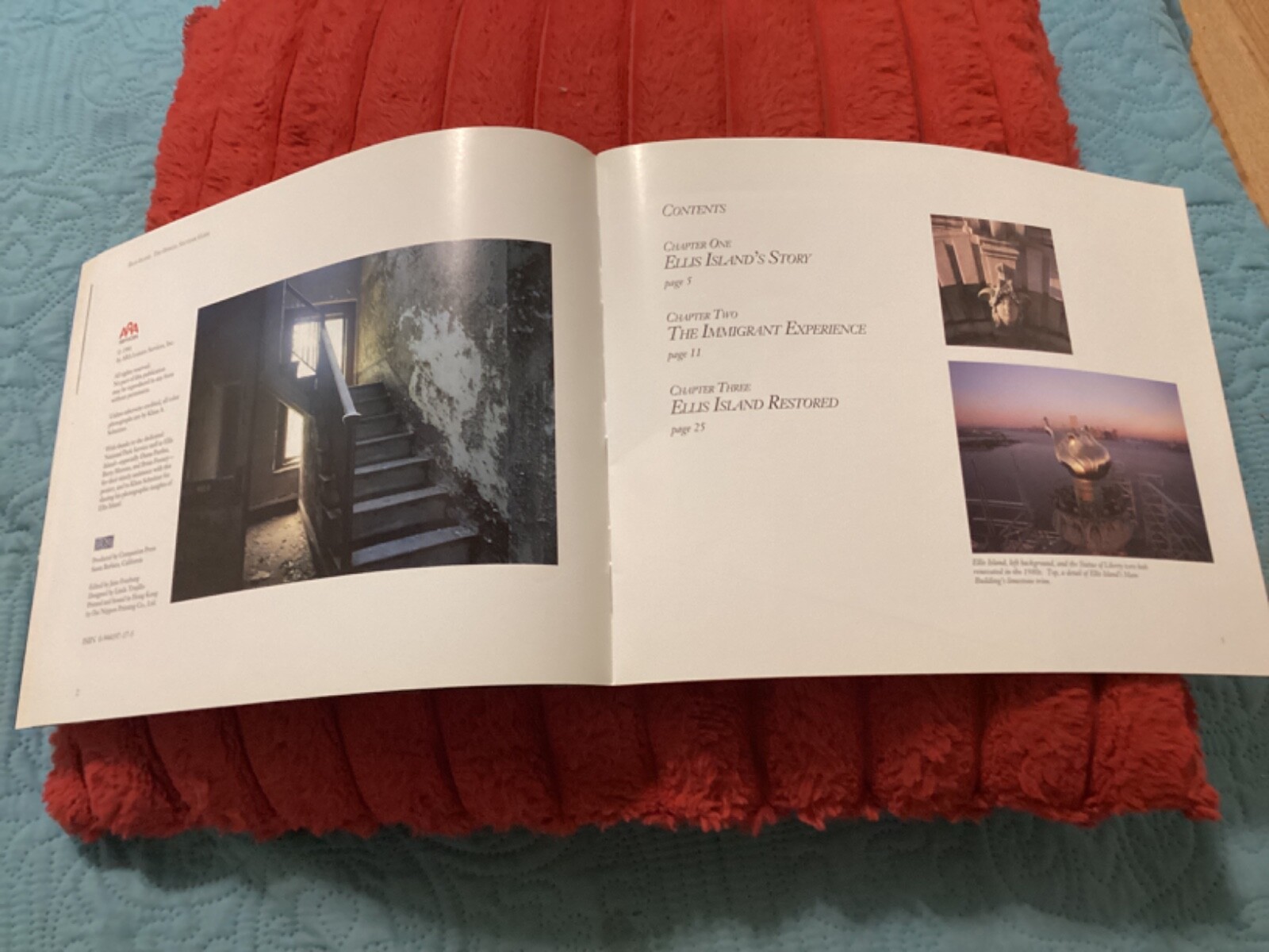 ELLIS ISLAND, OFFICIAL SOUVENIR GUIDE, 40 PAGES by B. COLIN HAMBLIN/FREE P & H
