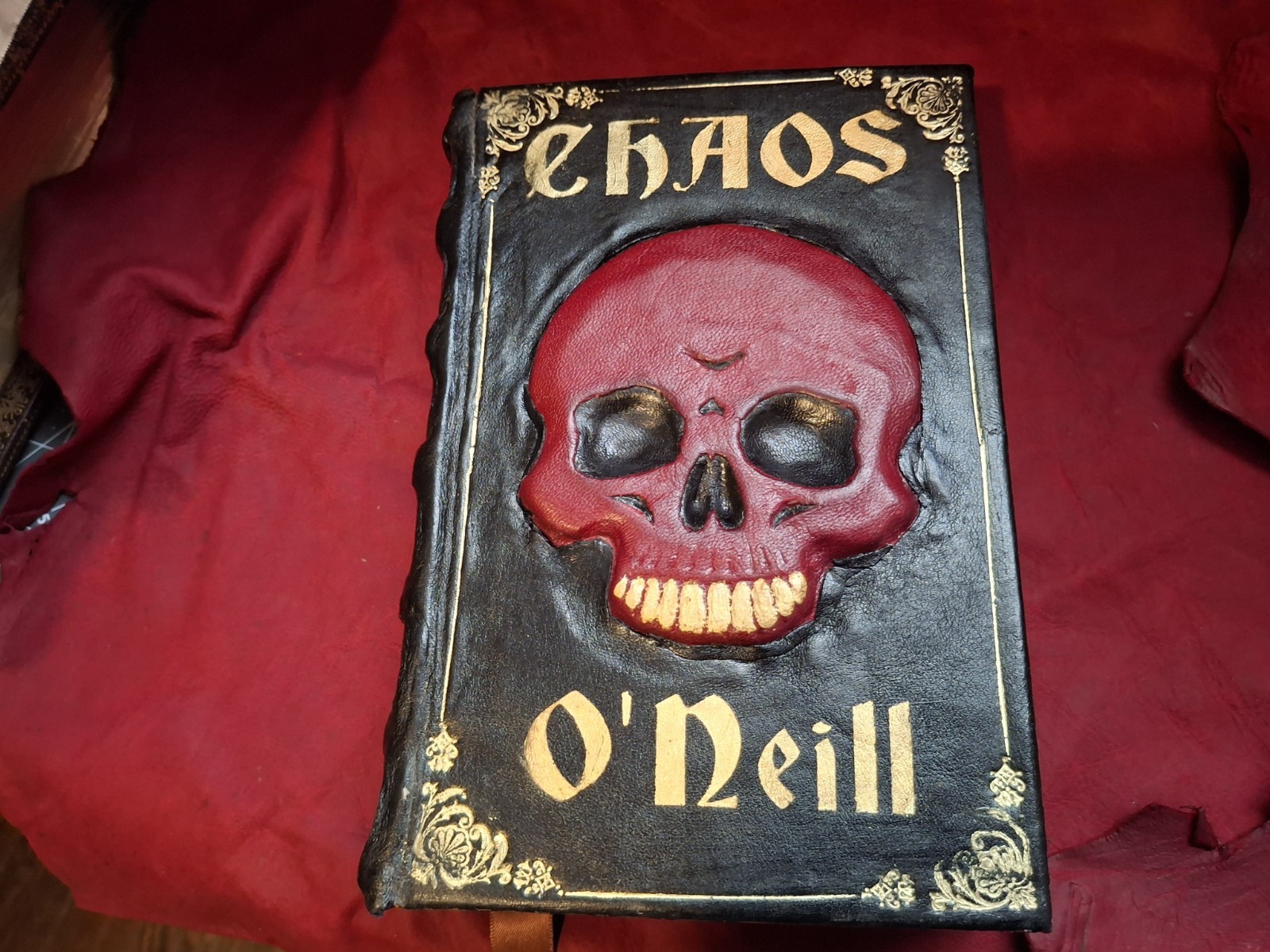 Chaos-Tom O’Neill-FORE EDGE PAINTING Leather Red Gold Skull One-of-a-Kind Manson