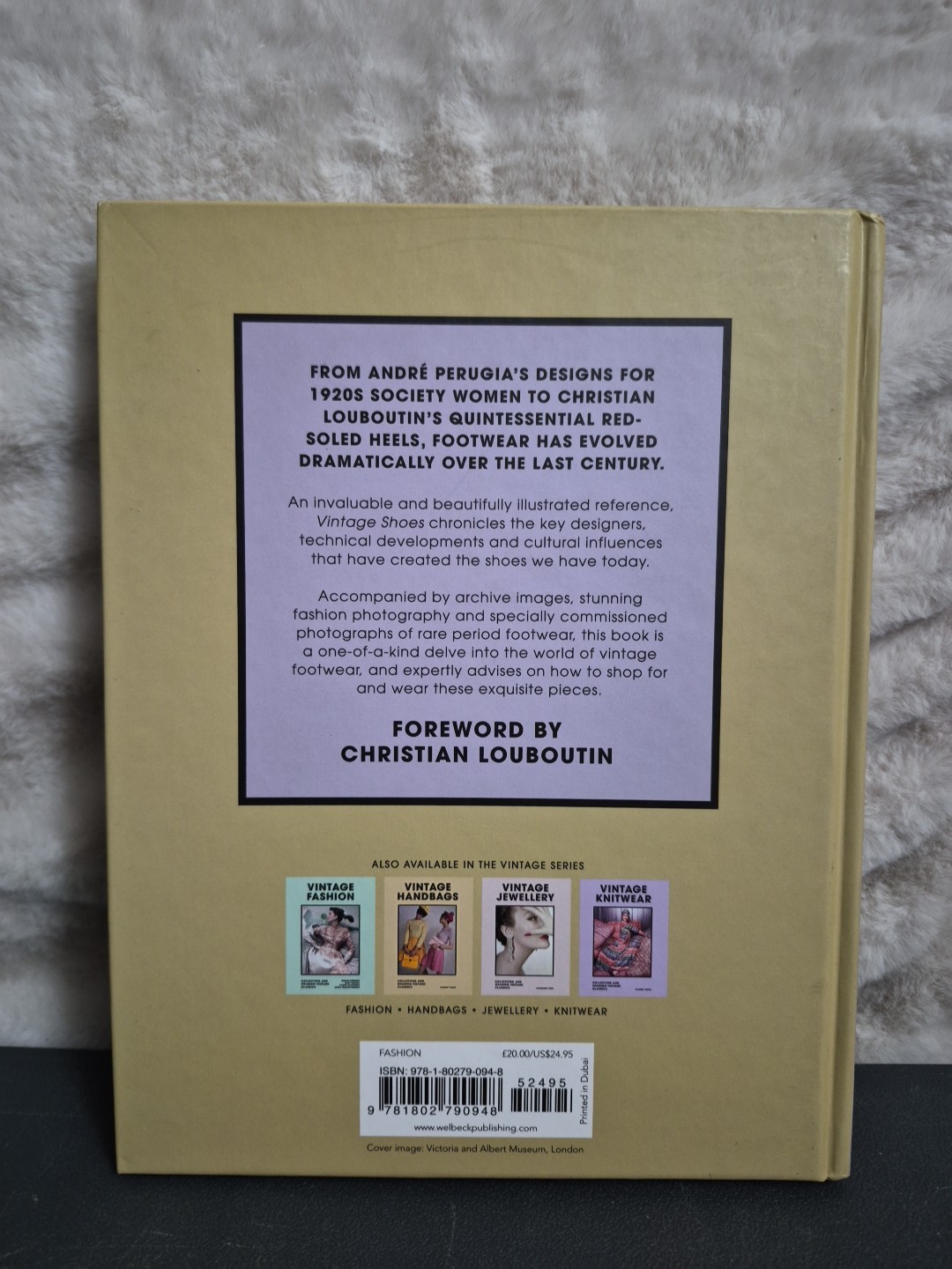Vintage Shoes : Collecting and Wearing Designer Classics by Caroline Cox (2022,