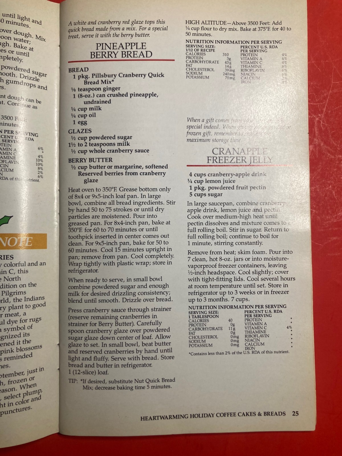 PILLSBURY HOLIDAY BAKING RECIPES COOKBOOK 96 PAGES 2000 COOKIES SPRITZ CHRISTMAS
