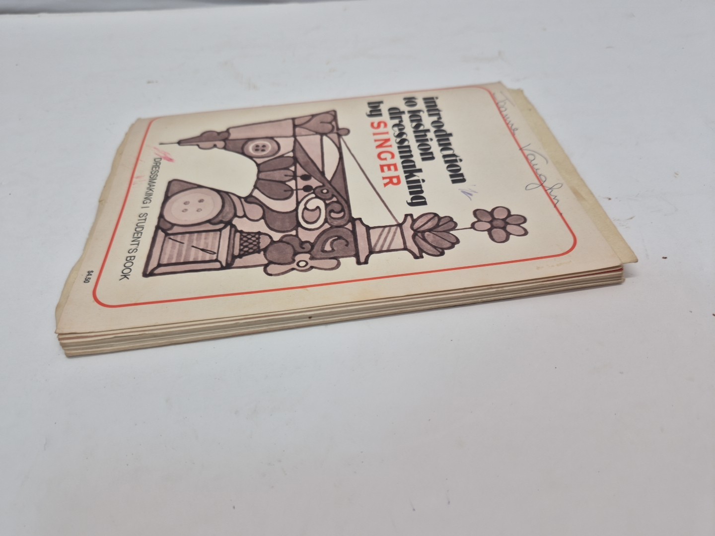 Introduction to Fashion Dressmaking by Singer Student’s Book I (1971) 80 Pages