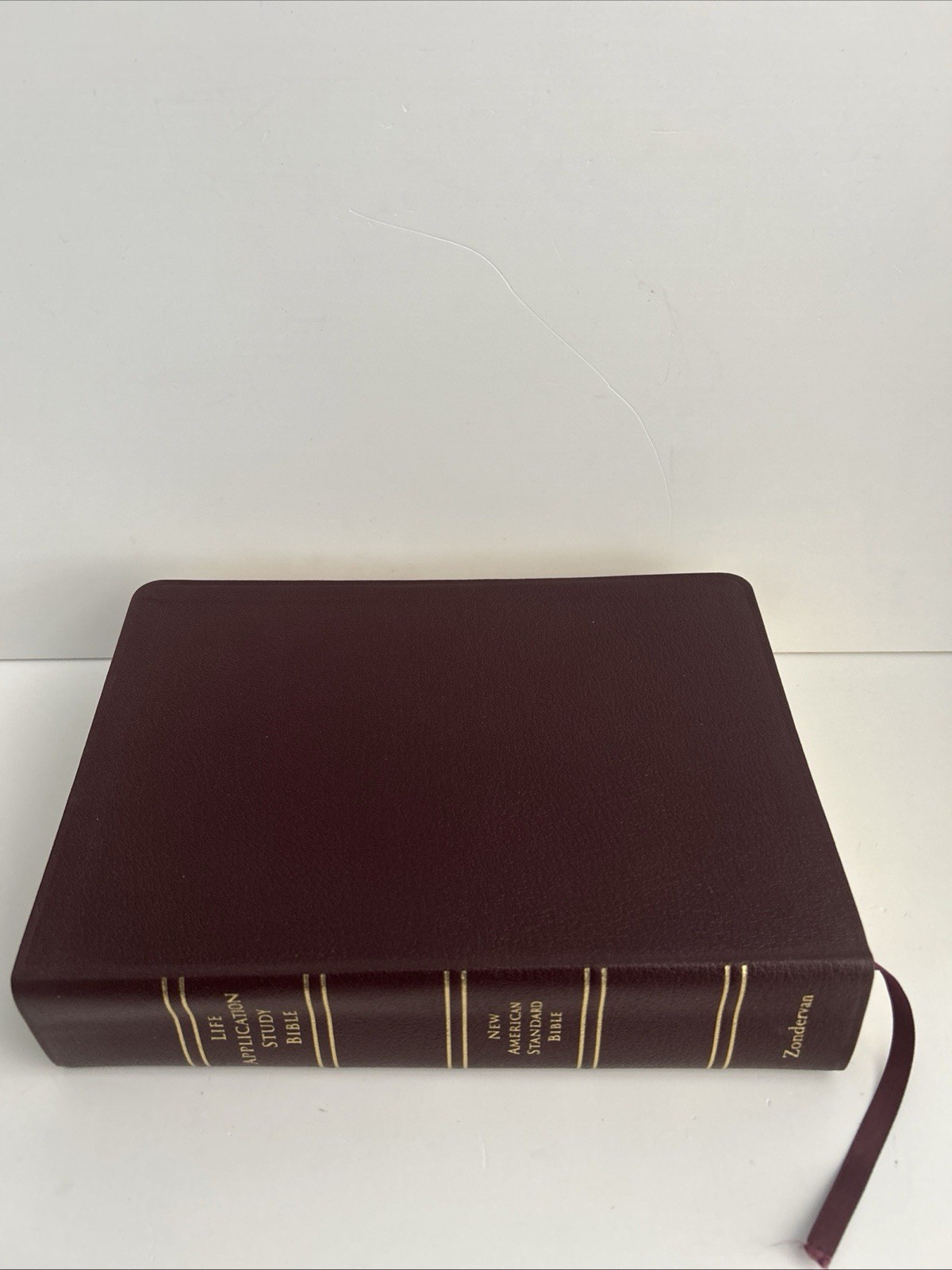 Life Application by Zondervan Staff and Life Application Study Bible Staff…