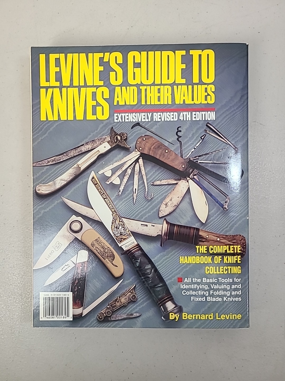 Levi’s guide to knives and their values SIGNED by Bernard Levine