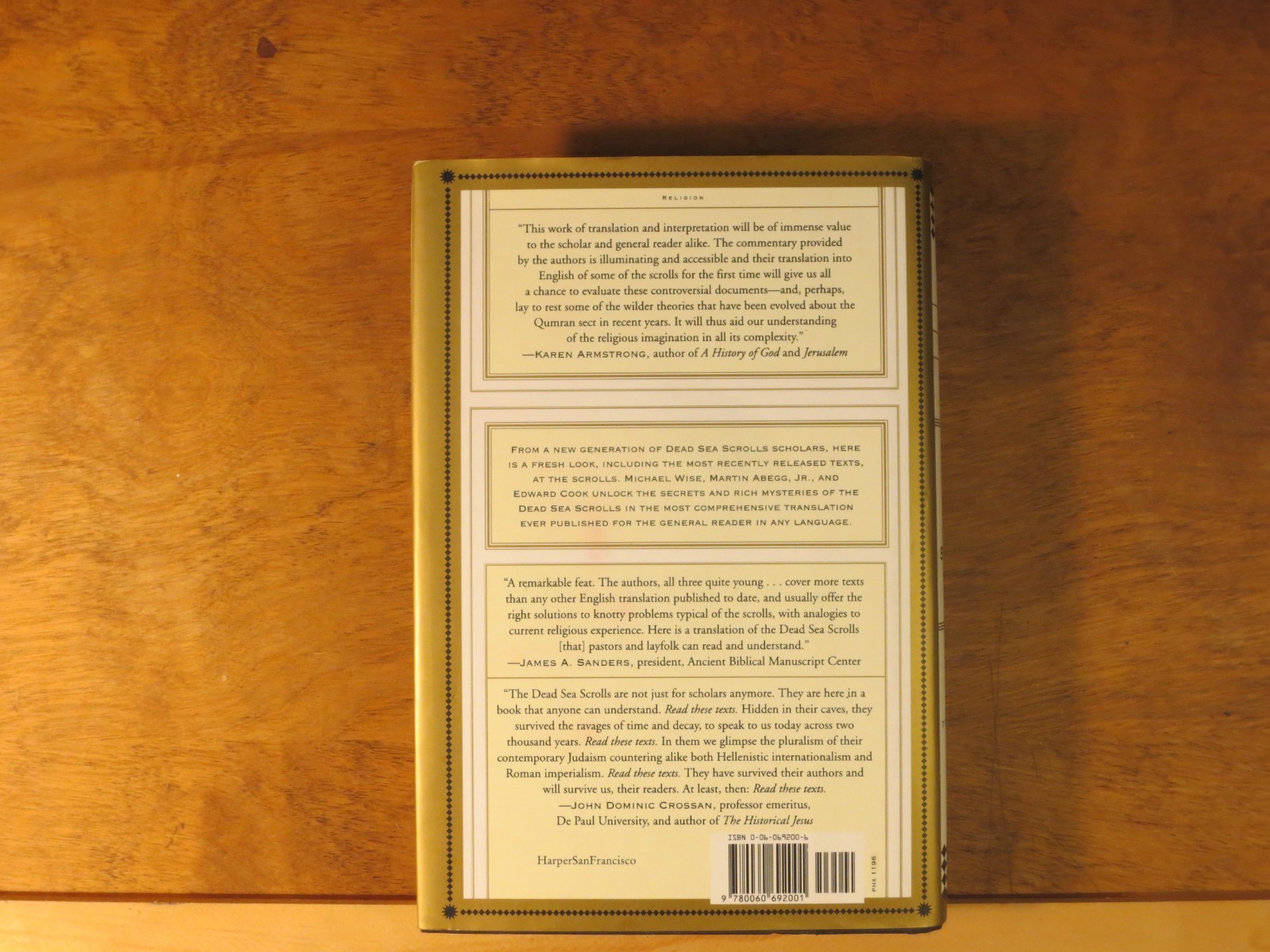 Dead Sea Scrolls : A New Translation by Michael O. Wise, Edward M. Cook Jr.,…
