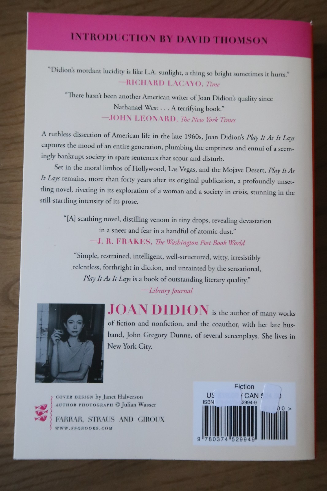 Play It As It Lays by Joan Didion PB Like New Super Fast Free Shipping
