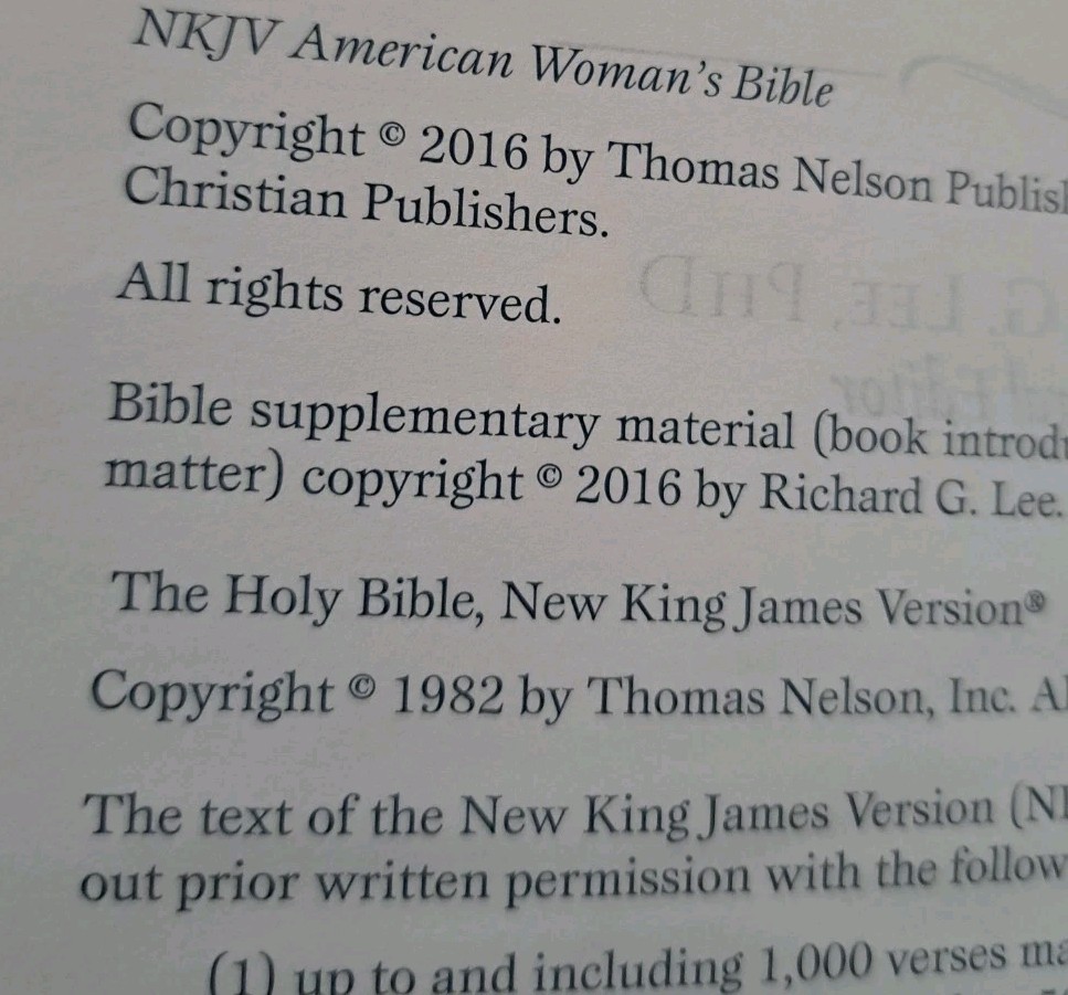 NKJV, American Woman’s Bible, Leathersoft, Brown, 2016 – LIKE NEW