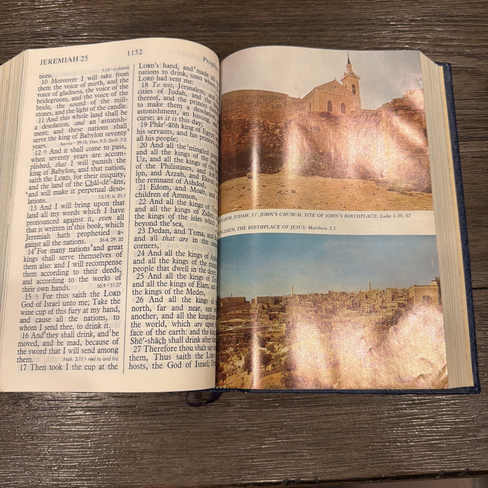 Vintage 1976 Thomas Nelson KJV Holy Bible Giant Print Reference Red Letter Blue