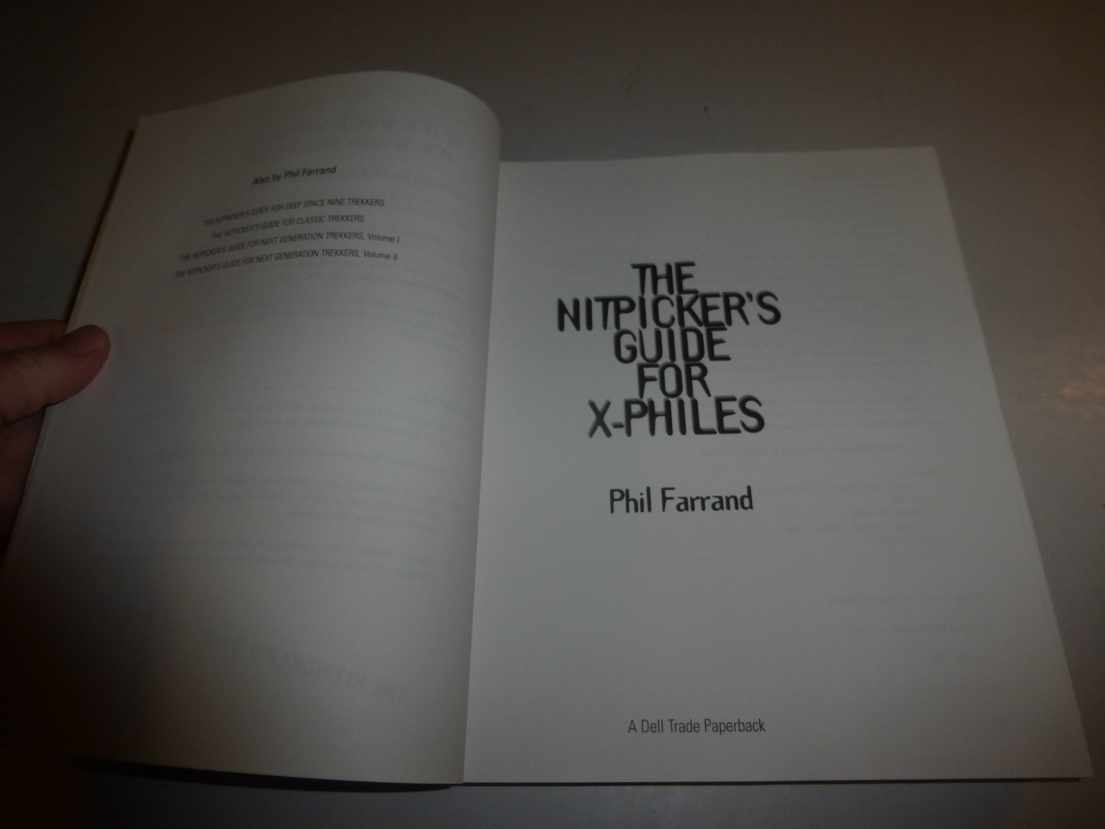 The Nitpicker’s Guide for X-Philes by Phil Farrand (1997, Paperback) B302