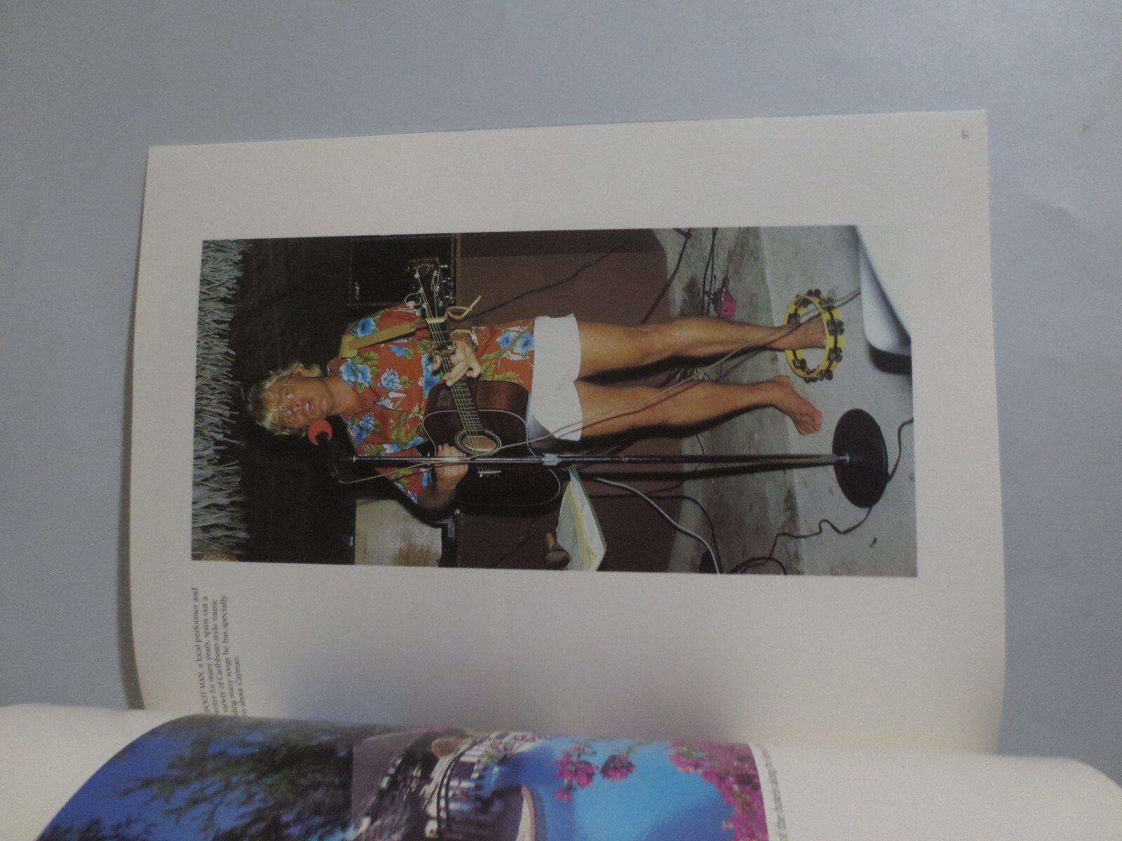 Beautiful Isles Cayman by Paul Humann Paperback book 104 Pages 11.5 X 9 Inch
