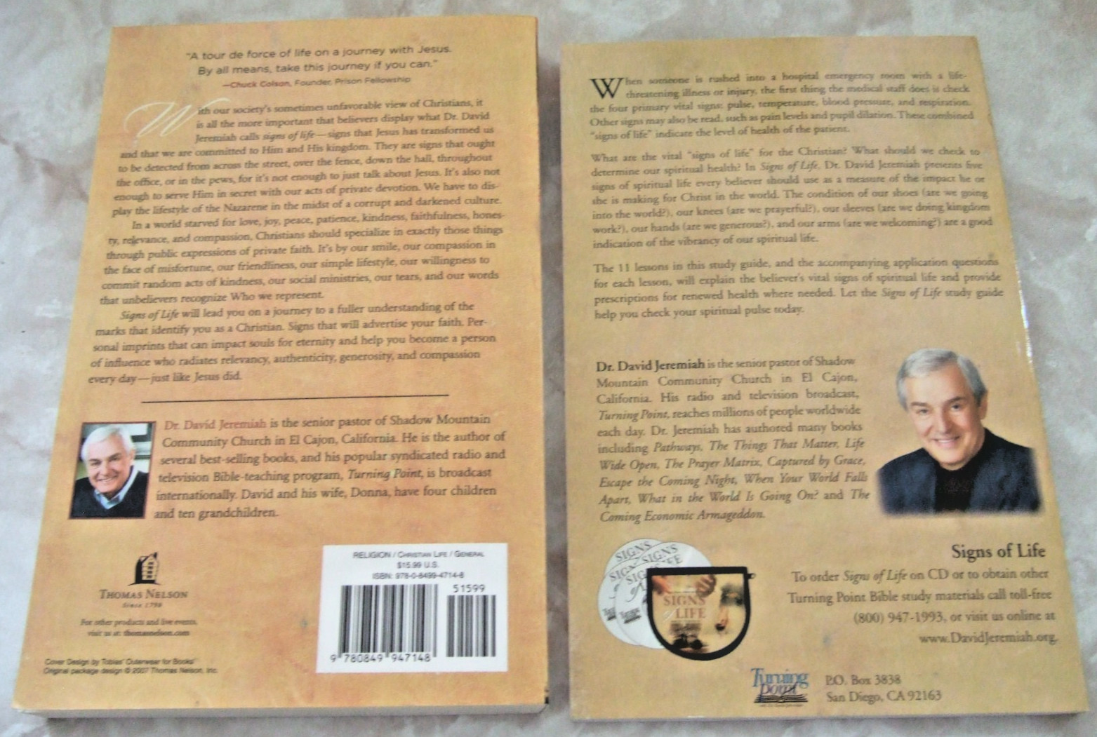 DR. DAVID JEREMIAH PAPERBACK BOOK & STUDY GUIDE SIGNS OF LIFE 2007