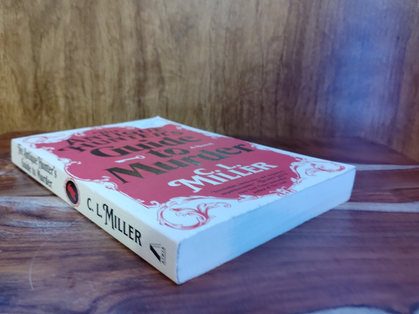 The Antique Hunter’s Guide to Murder C L Miller Trade Paperback Atria Books Myst