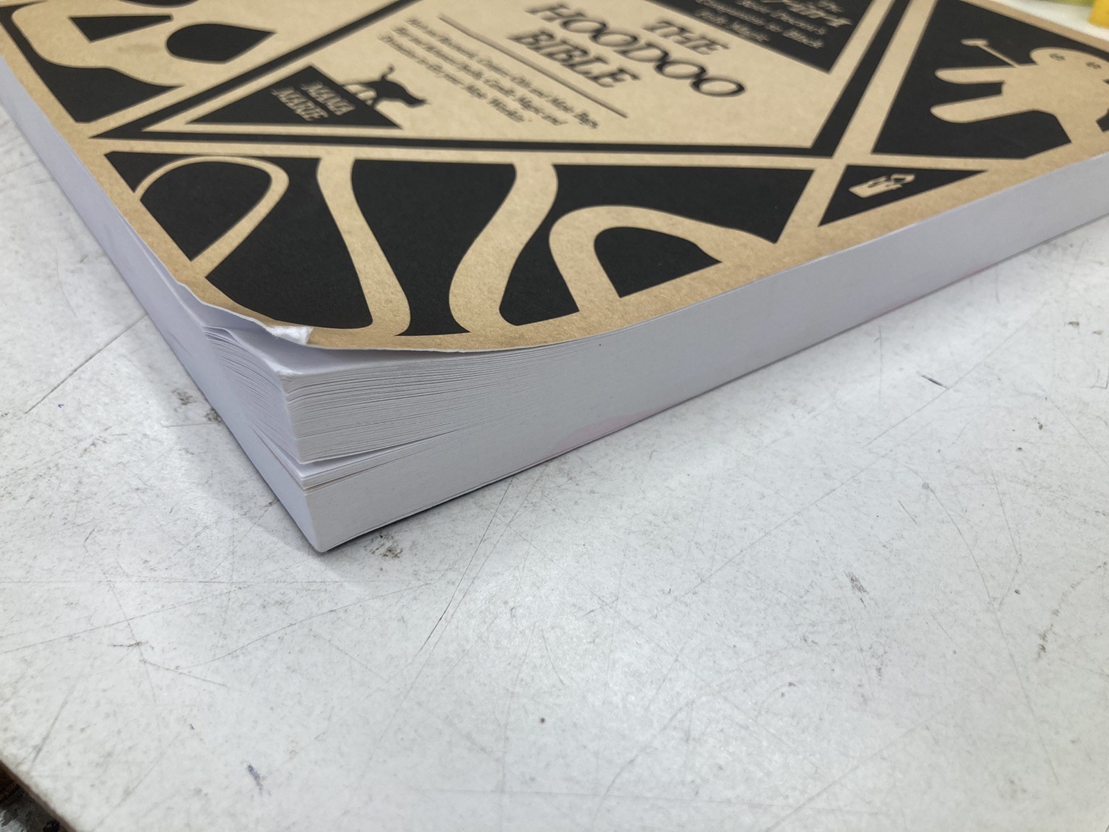 The Hoodoo Bible. The 7-in-1 Root Doctor’s Companion To Black Magic. Paperback