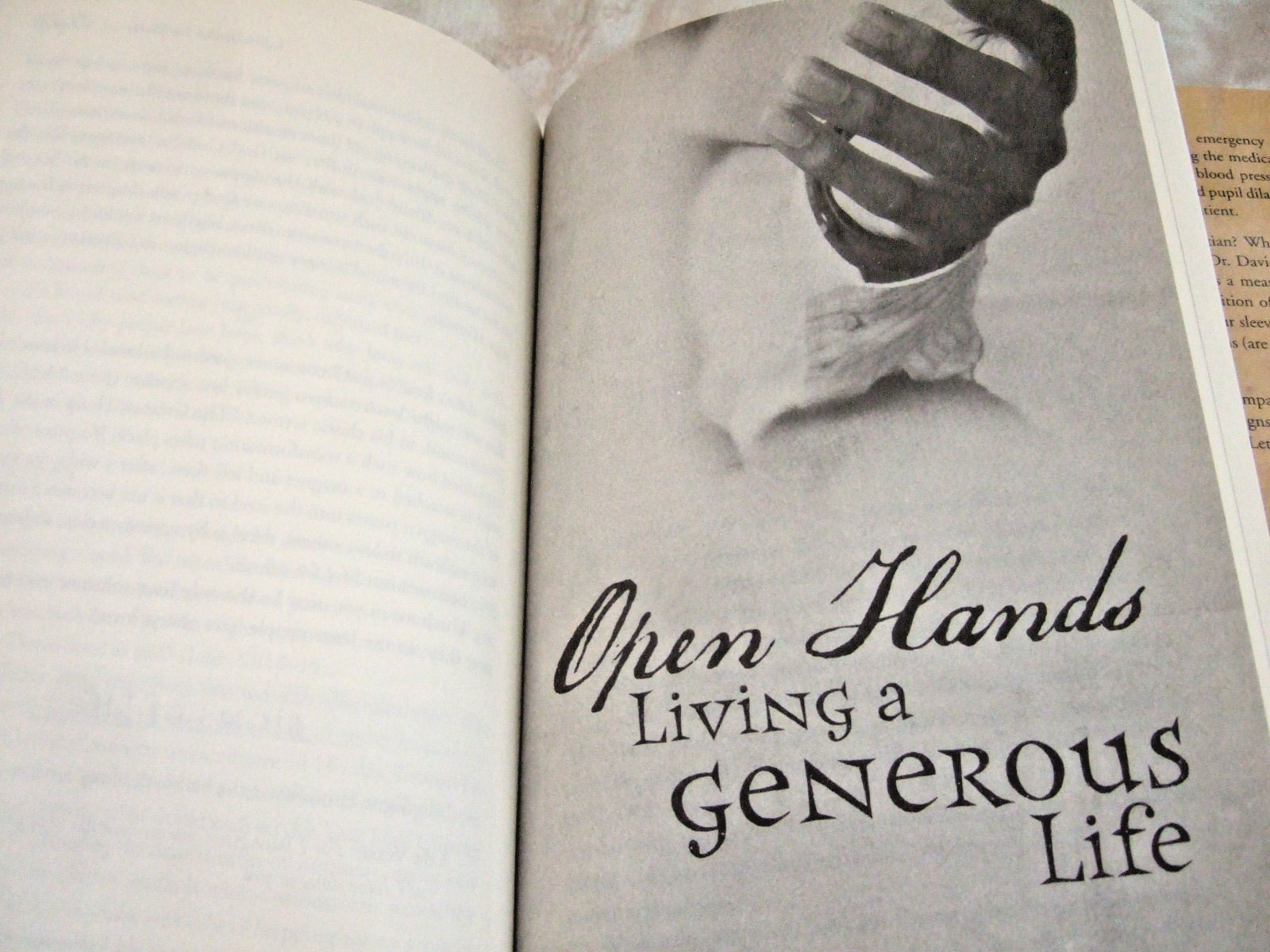 DR. DAVID JEREMIAH PAPERBACK BOOK & STUDY GUIDE SIGNS OF LIFE 2007