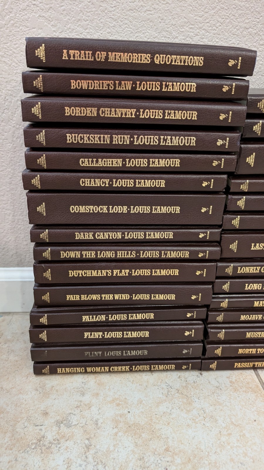 LOUIS L’AMOUR LEATHERETTE HC BOOKS SACKETT BANTAM WESTERN – Pick Your Title Menu
