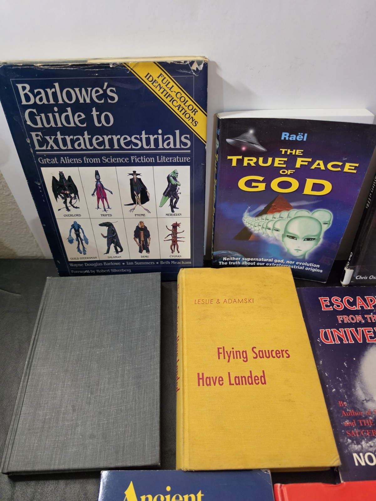 Excellent Lot Of TEN HTF To Very Rare Books On Extraterrestrials / Aliens / UFOs