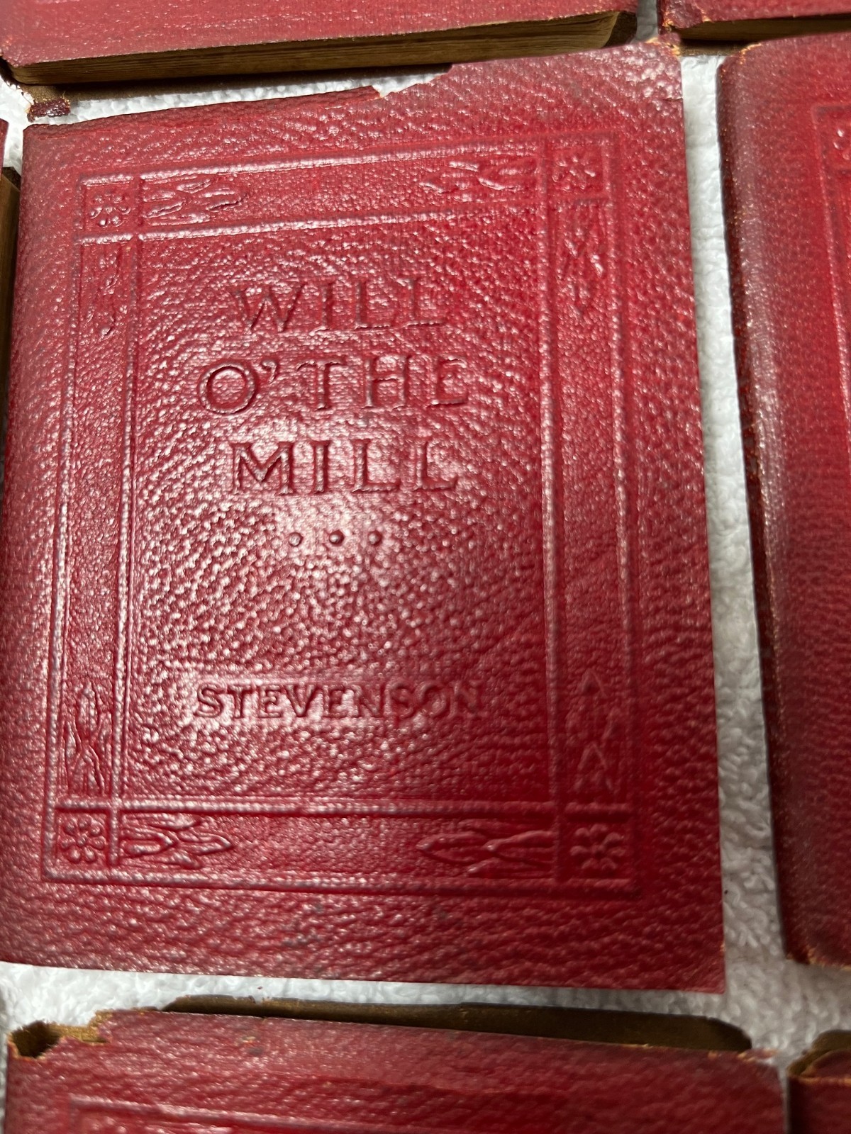 22 LITTLE LEATHER LIBRARY BOOKS 1920s Red Miniature LOT No Duplicates Literature