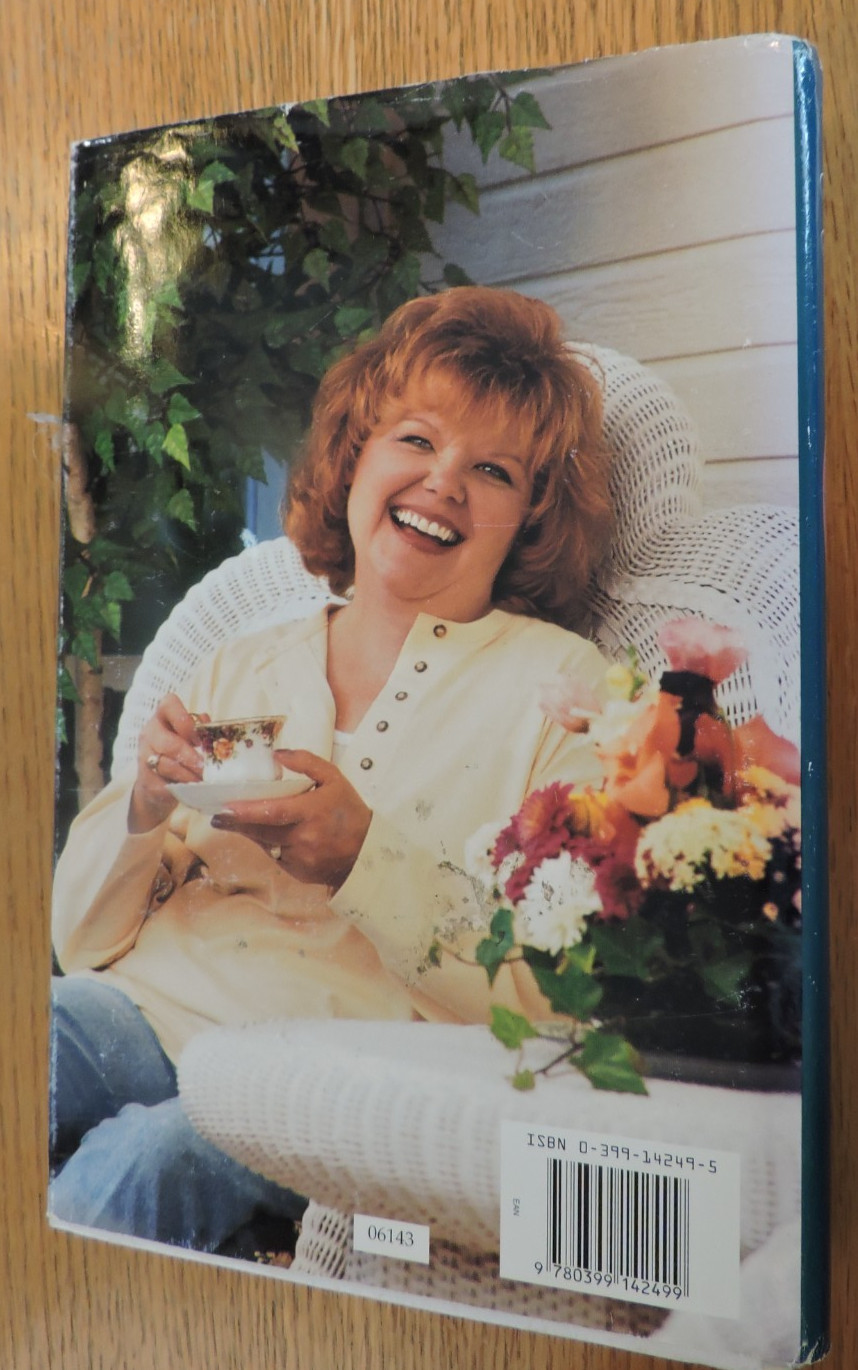 Small Town Girl – Hardcover By Spencer, LaVyrle 364 pages ISBN 0-399-14249-5