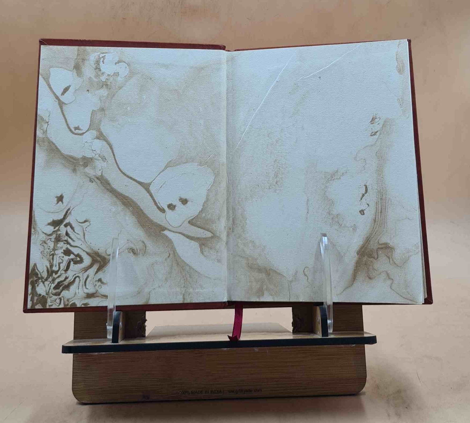 The Boy, The Mole, The Fox And The Horse [Premium Leather Bound]