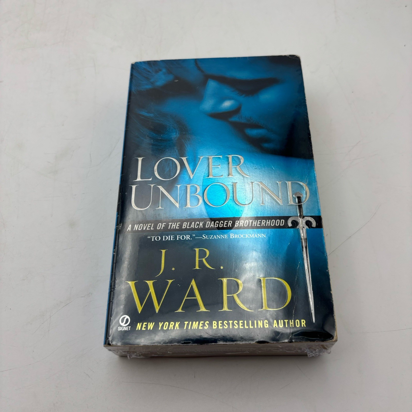 Lover Unbound (Black Dagger Brotherhood, Book 5) – Mass Market Paperback – GOOD