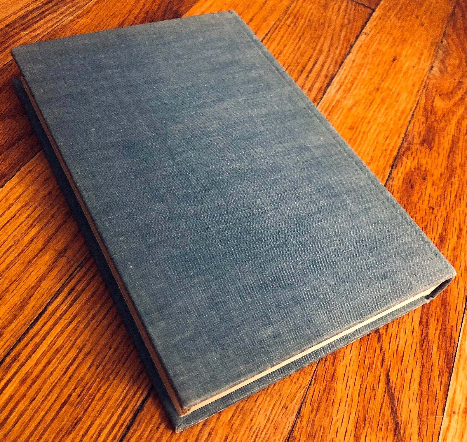 CASTLE IN THE SEA—THE MACNEIL OF BARRA (1964) UK HARDCOVER W/DJ—190 PAGES VGC