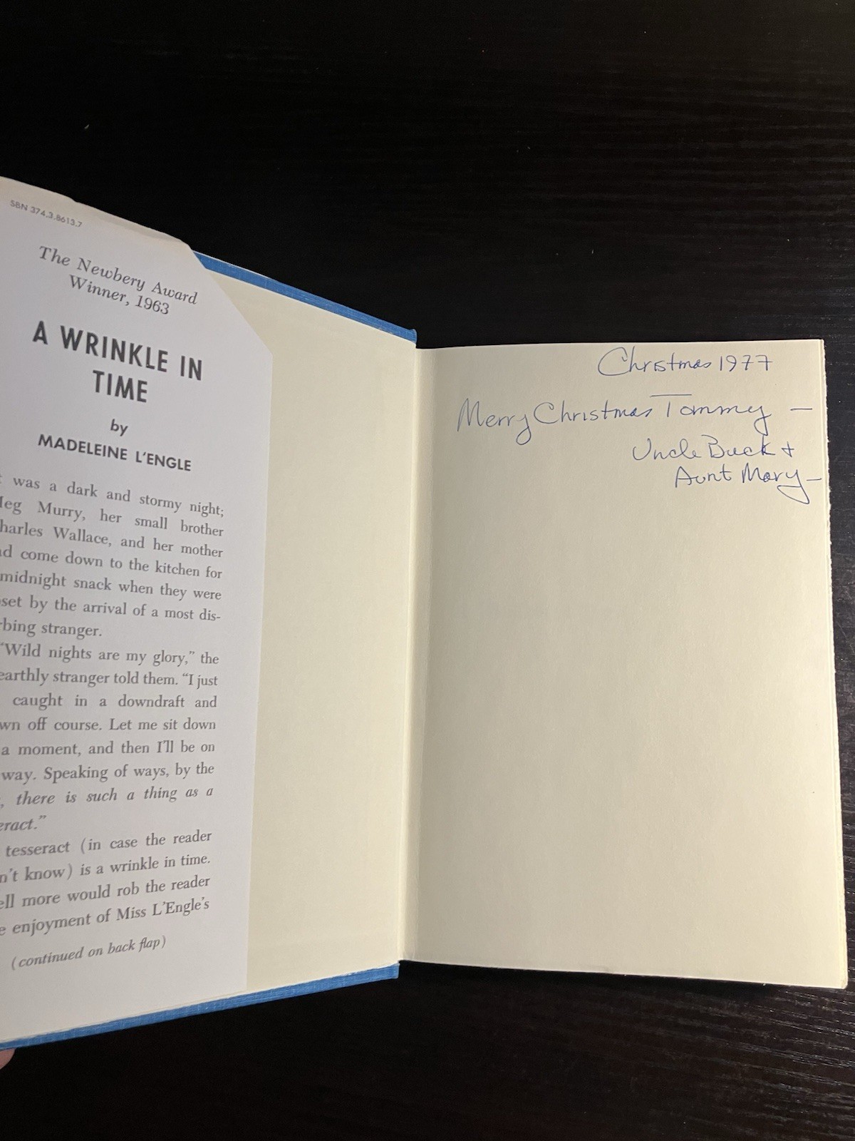 A Wrinkle In Time Madeline L’Engle ⓒ 1962 Thirty-fifth Printing 1976 HC/ DJ