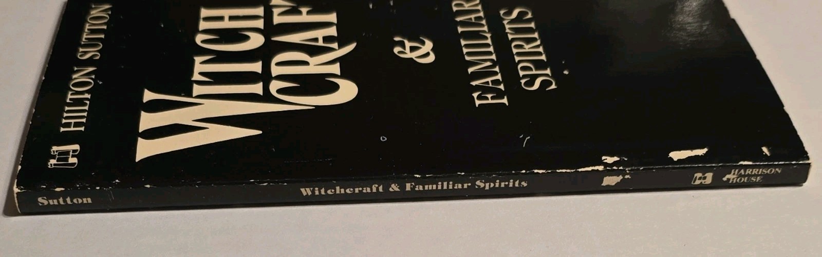 Witchcraft & Familiar Spirits Hilton Sutton 1981 Vintage NEW OLD STOCK Unopened