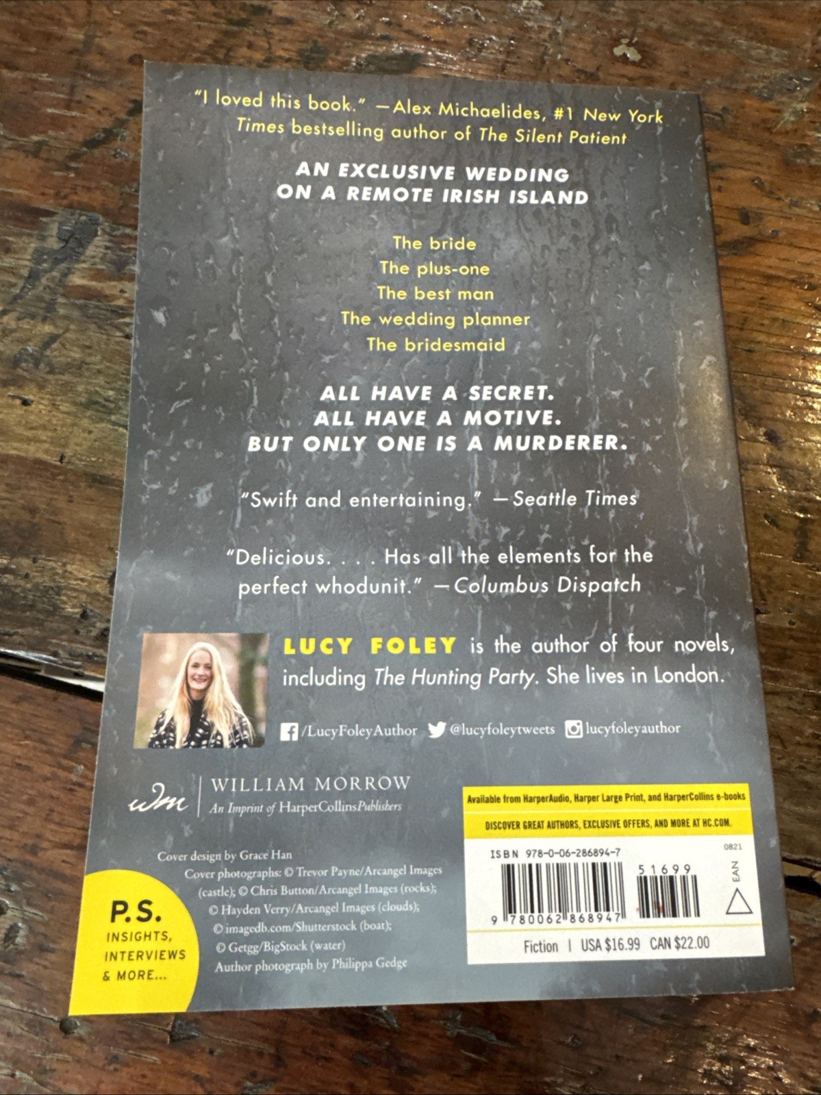 Guest List : A Novel by Lucy Foley (2021, Trade Paperback)