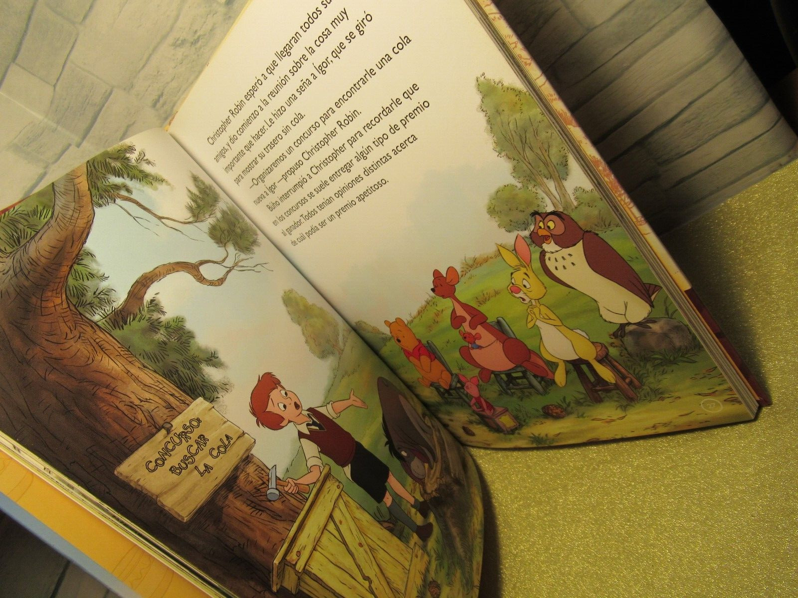 Disney Winie the Pooh /Coleccion GRAN LIBRO DE LA PELICULA/ Hardcover /