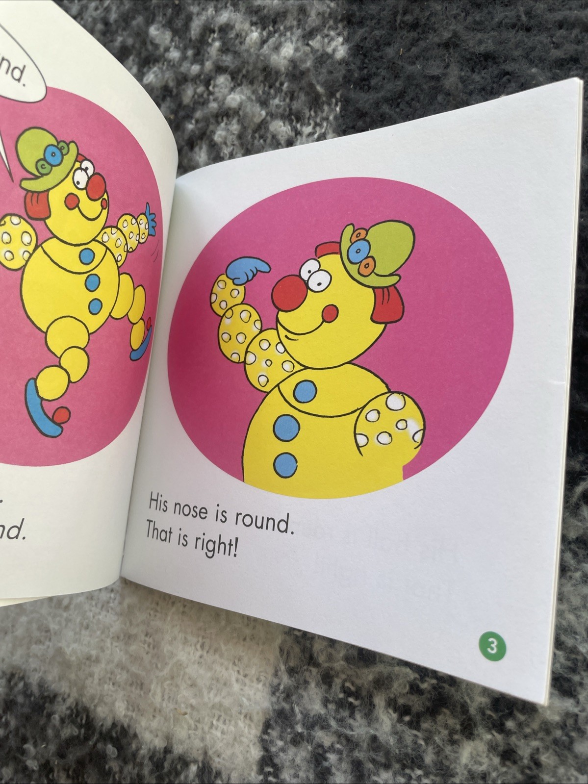 FIRST LITTLE READERS, LIZ CHARLESWORTH, ROUND, THE CLOWN, 14 by 14CM