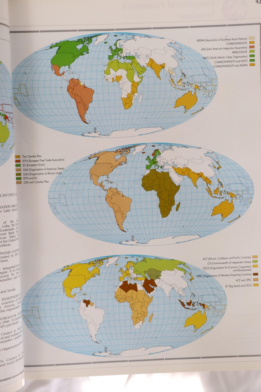 The 21st Century World Atlas🌎Trinity Press Large HC 2000 Illustrated Maps Italy