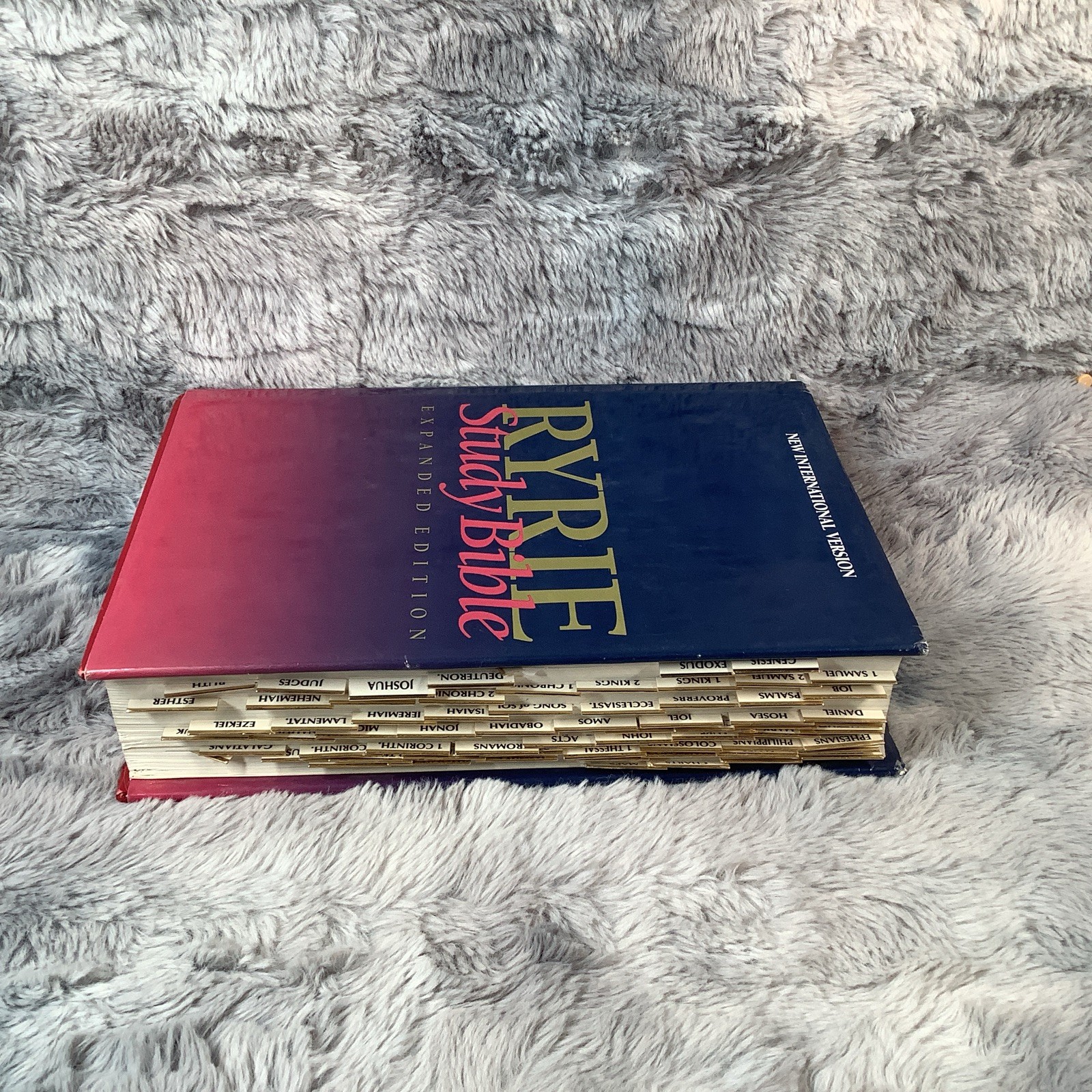 NIV Ryrie Study Bible 1994 Hardcover Text 1984 FREE SHIPPING