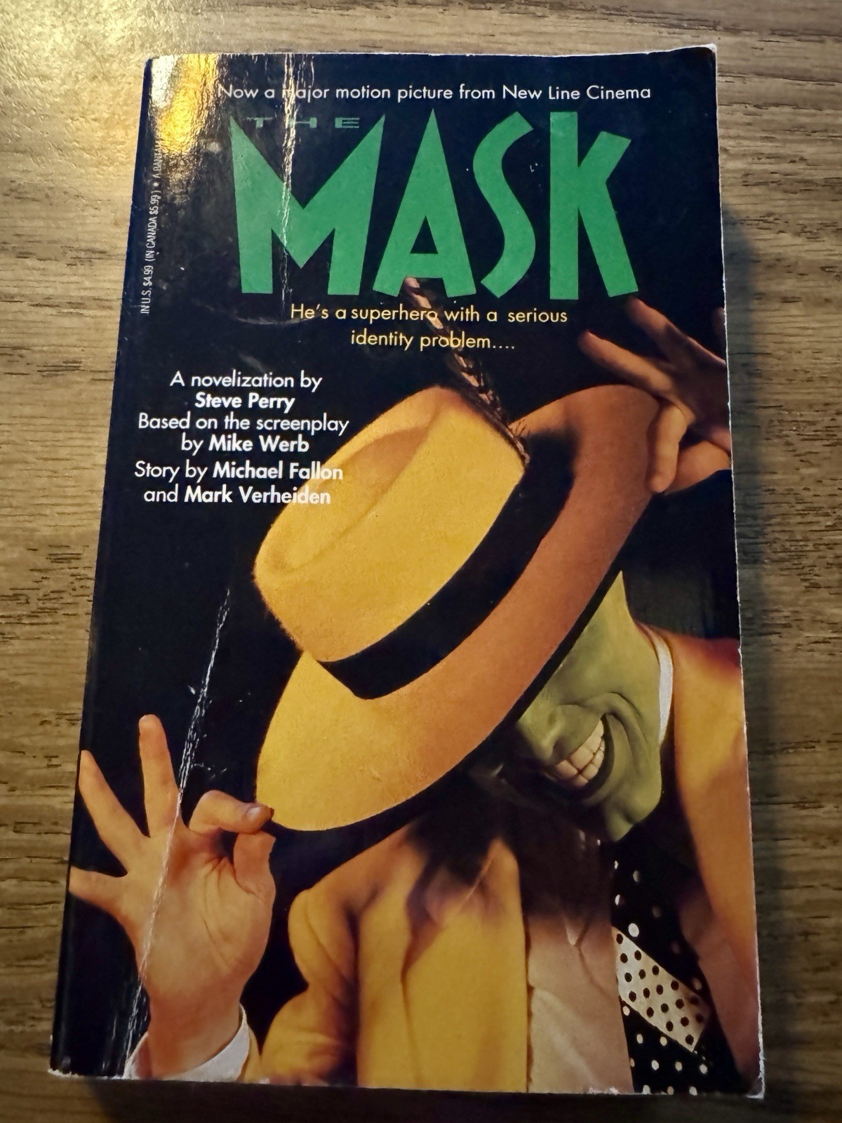 The Mask Paperback Book Novelization + (VHS , 1994) Jim Carrey 90s Movies