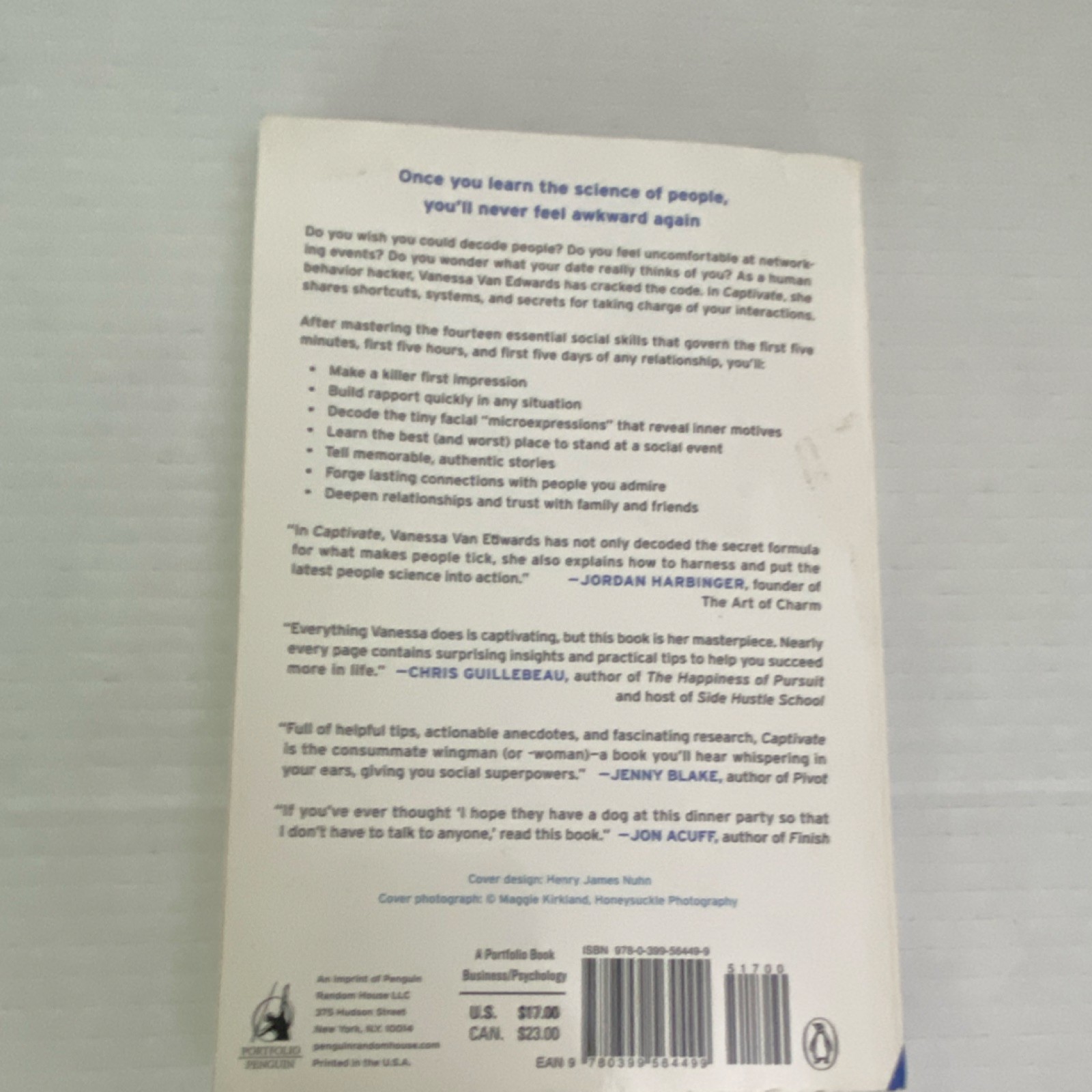 Captivate by Vanessa Van Edwards Trade Paperback Communication & Social Skills