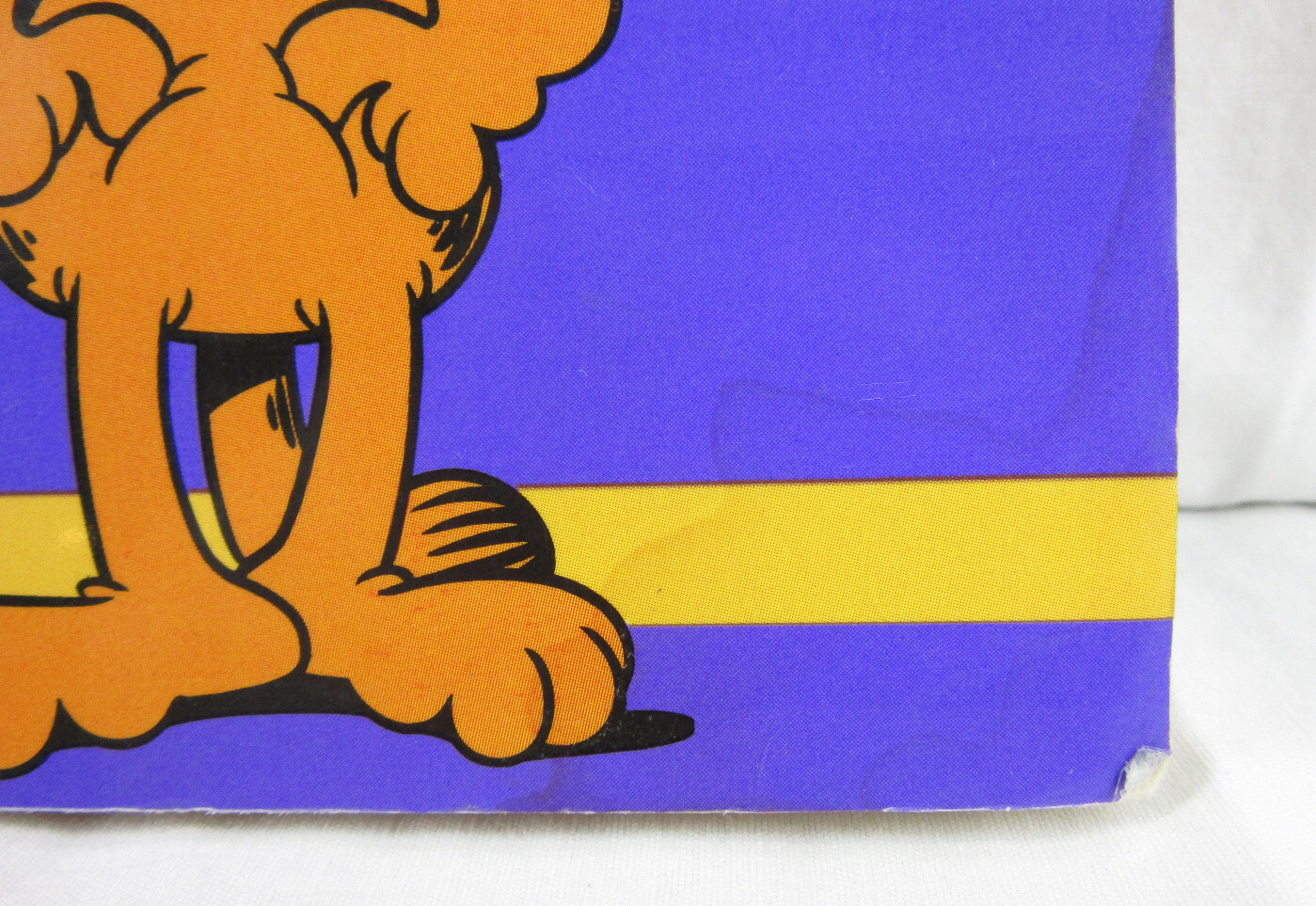 GARFIELD: GOES TO WAIST * His 18th Book * 1990 PB Book – Jim Davis