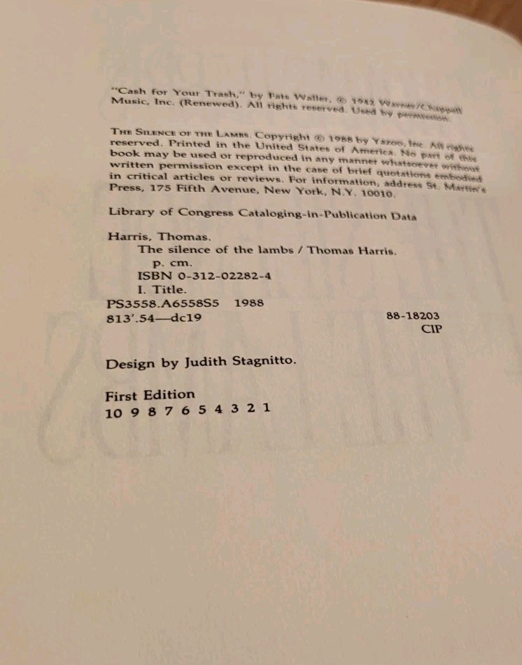 THE SILENCE OF THE LAMBS Thomas Harris FIRST EDITION 1988 St. Martin’s Press