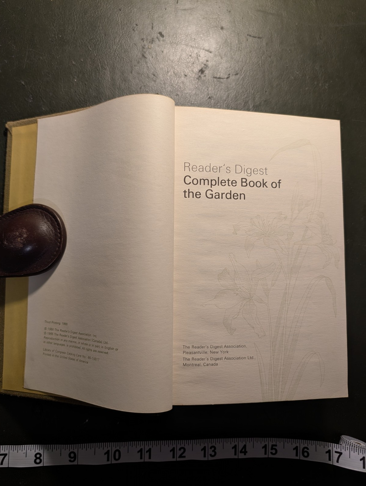 1968 Reader’s Digest Complete Book of The Garden, damaged Hardcover