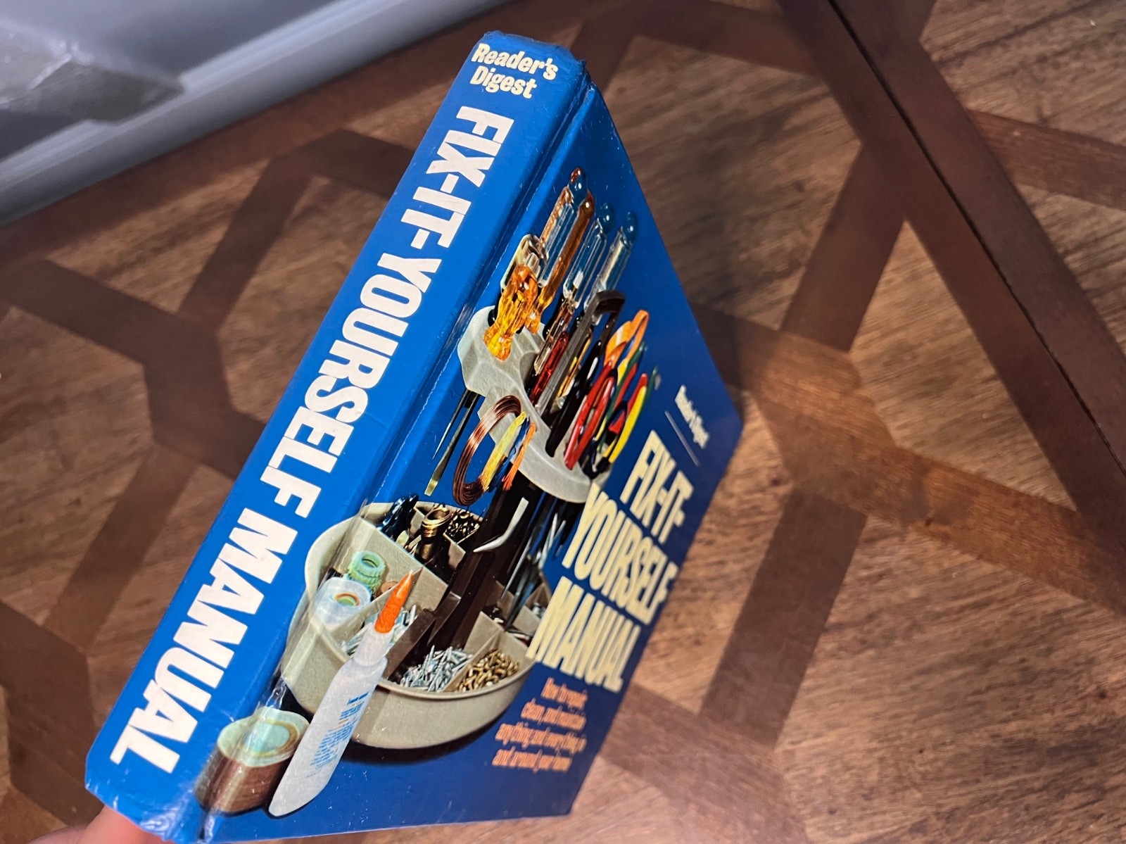 FIX-IT-YOURSELF MANUAL Home Repair Hardcover Book VTG ‘77 Small appliances etc