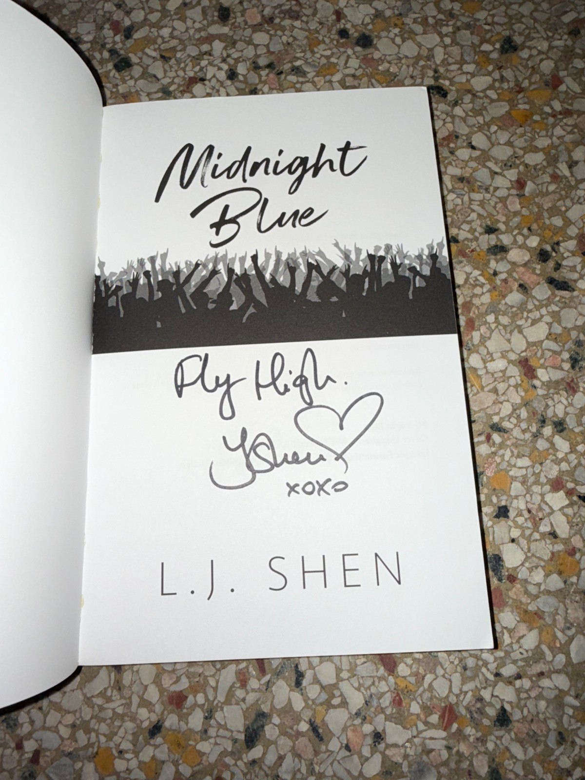*SIGNED* Midnight Blue by L. J. Shen (2018, Uk- a Format Paperback)