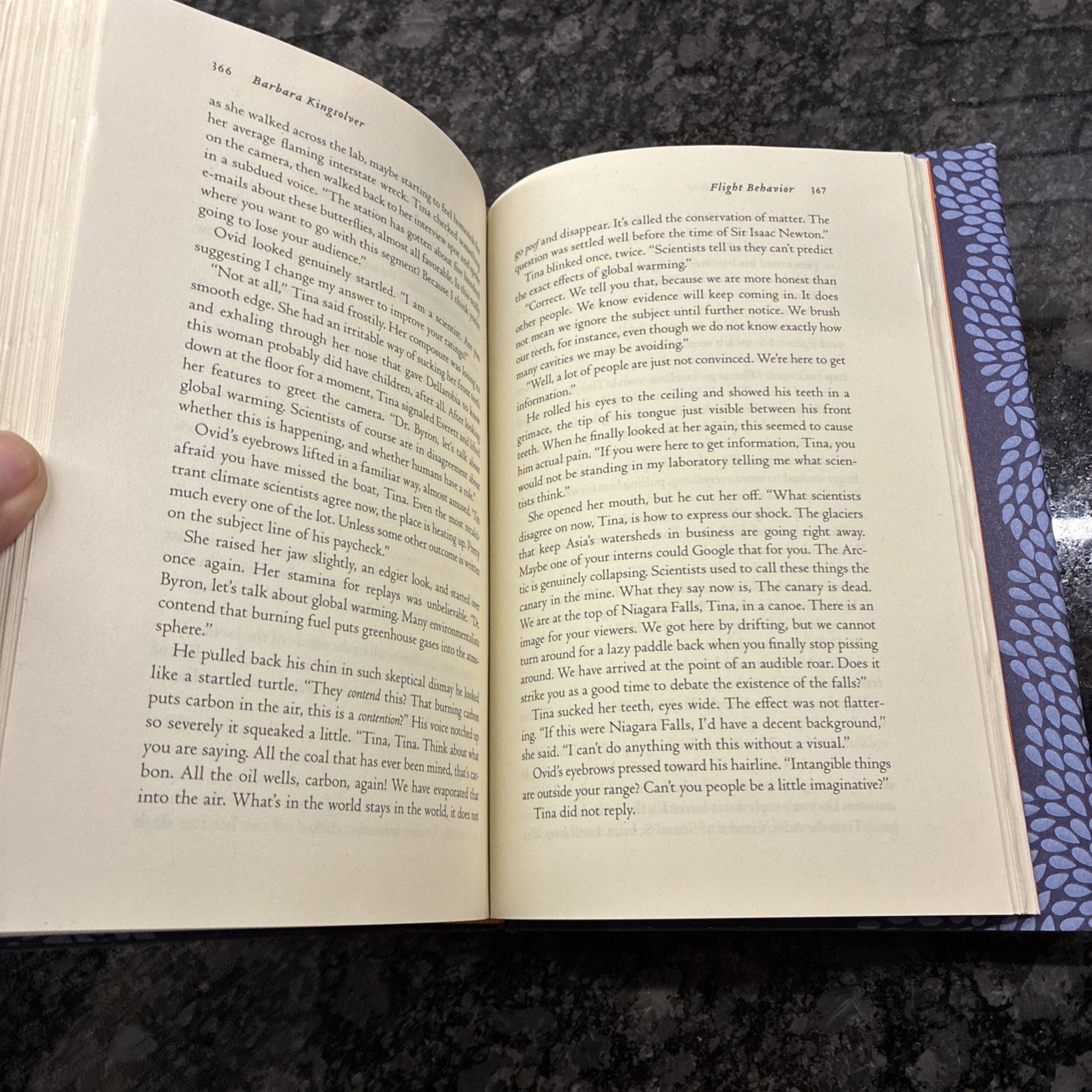 Barbara Kingsolver – FLIGHT BEHAVIOR – First Edition HB (2012)