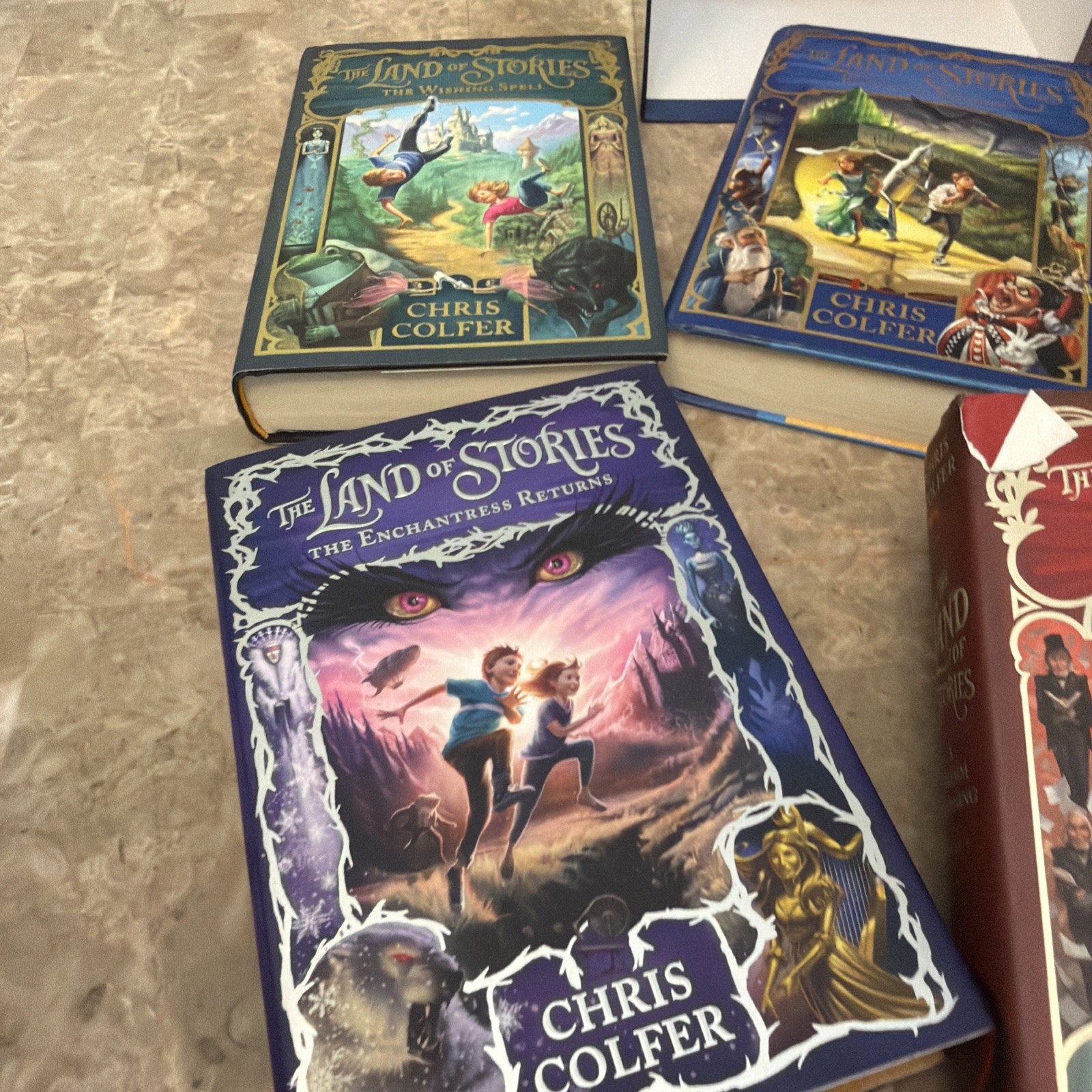 The Land of Stories Complete Gift Set [Hardcover]