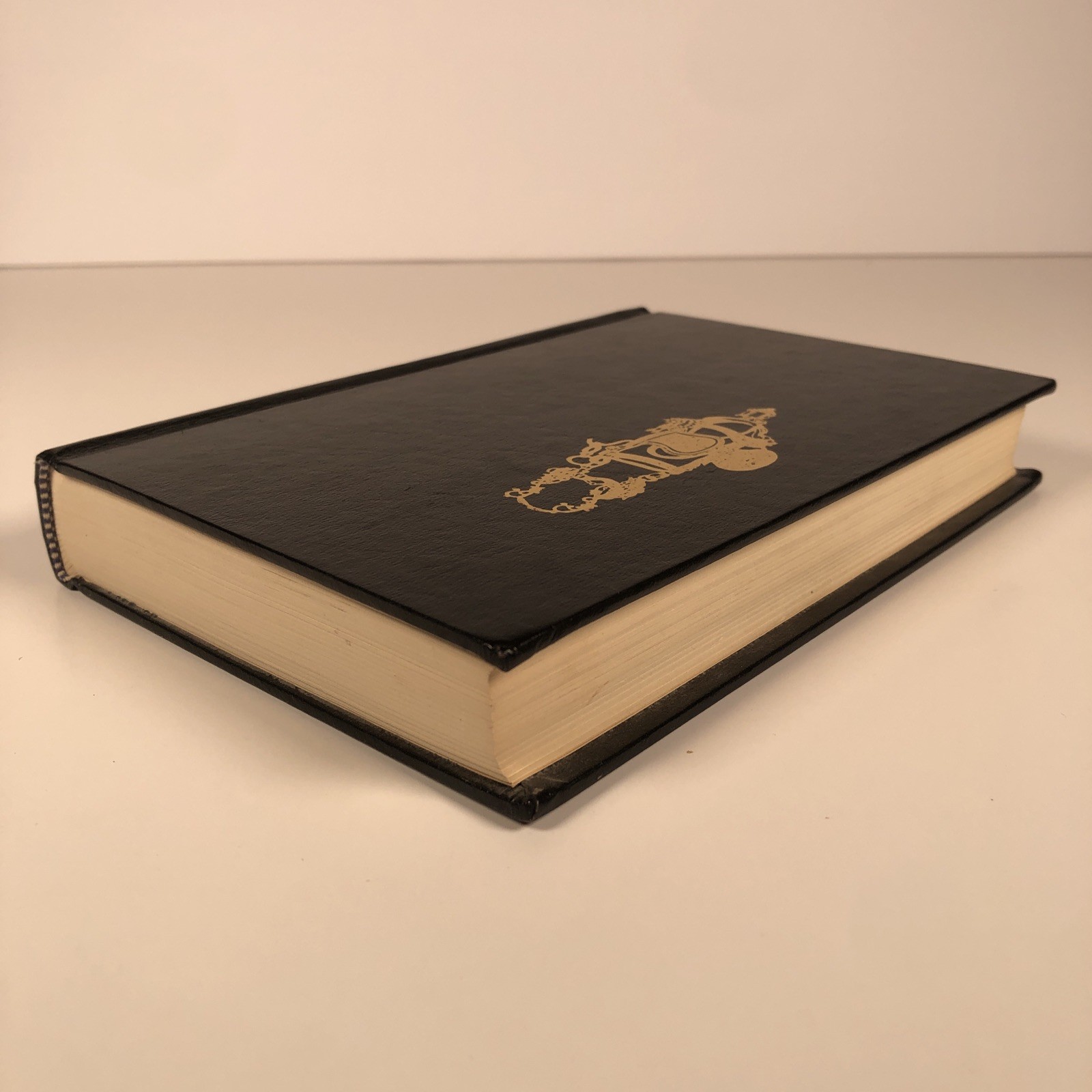 The Harness Makers‘ Illustrated Manual – Faux Leather bound HC Facsimile Reprint