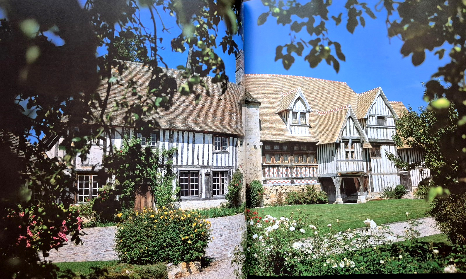 Manor Houses in Normandy (2006 Hardcover, Very Good) by R Faucon & Y Lescroart