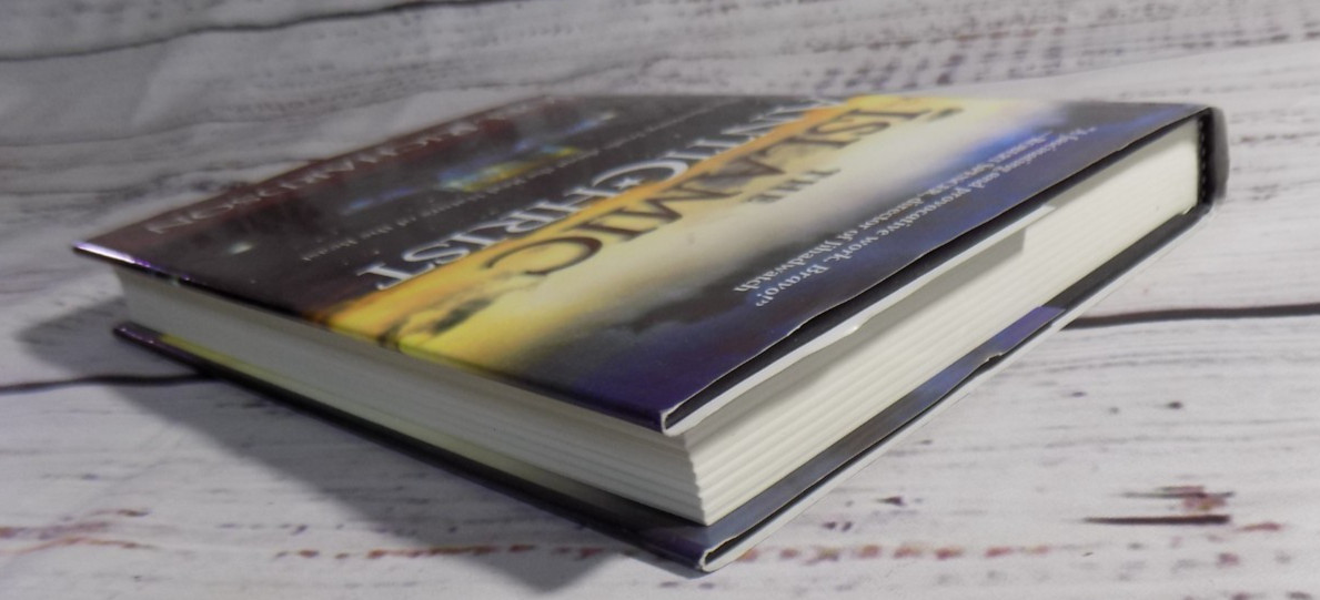 The Islamic Antichrist : The Shocking Truth.. SIGNED By Joel Richardson HC/DJ